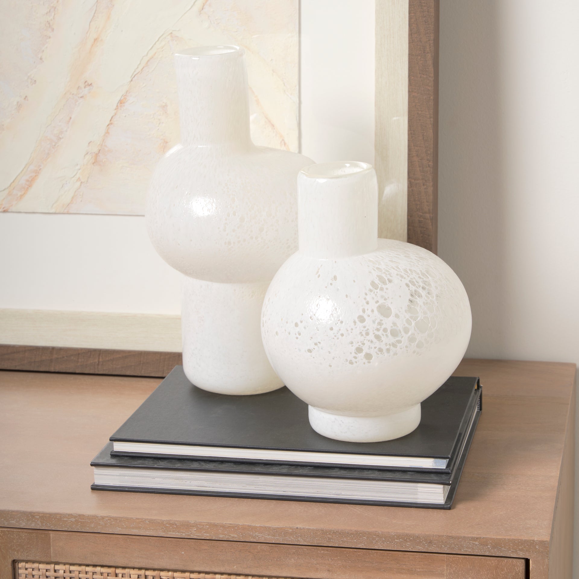 Mercana Heket 6.9" x 6.9" x 8.9" Glass Vase