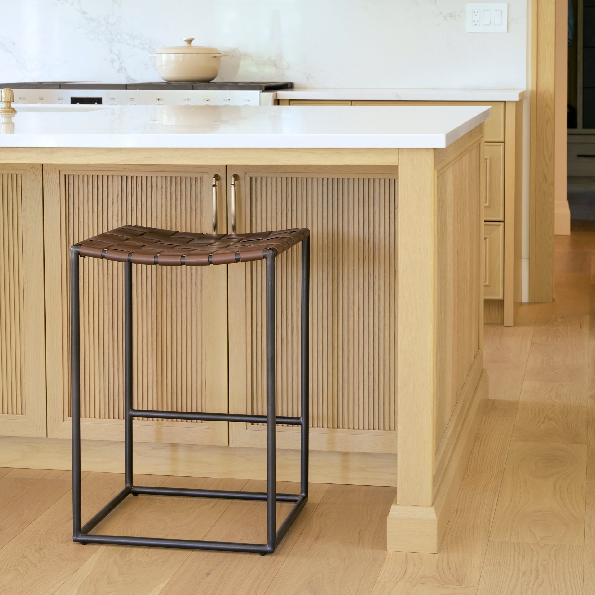 Mercana Clarissa 18" x 16" x 26" Metal Stool