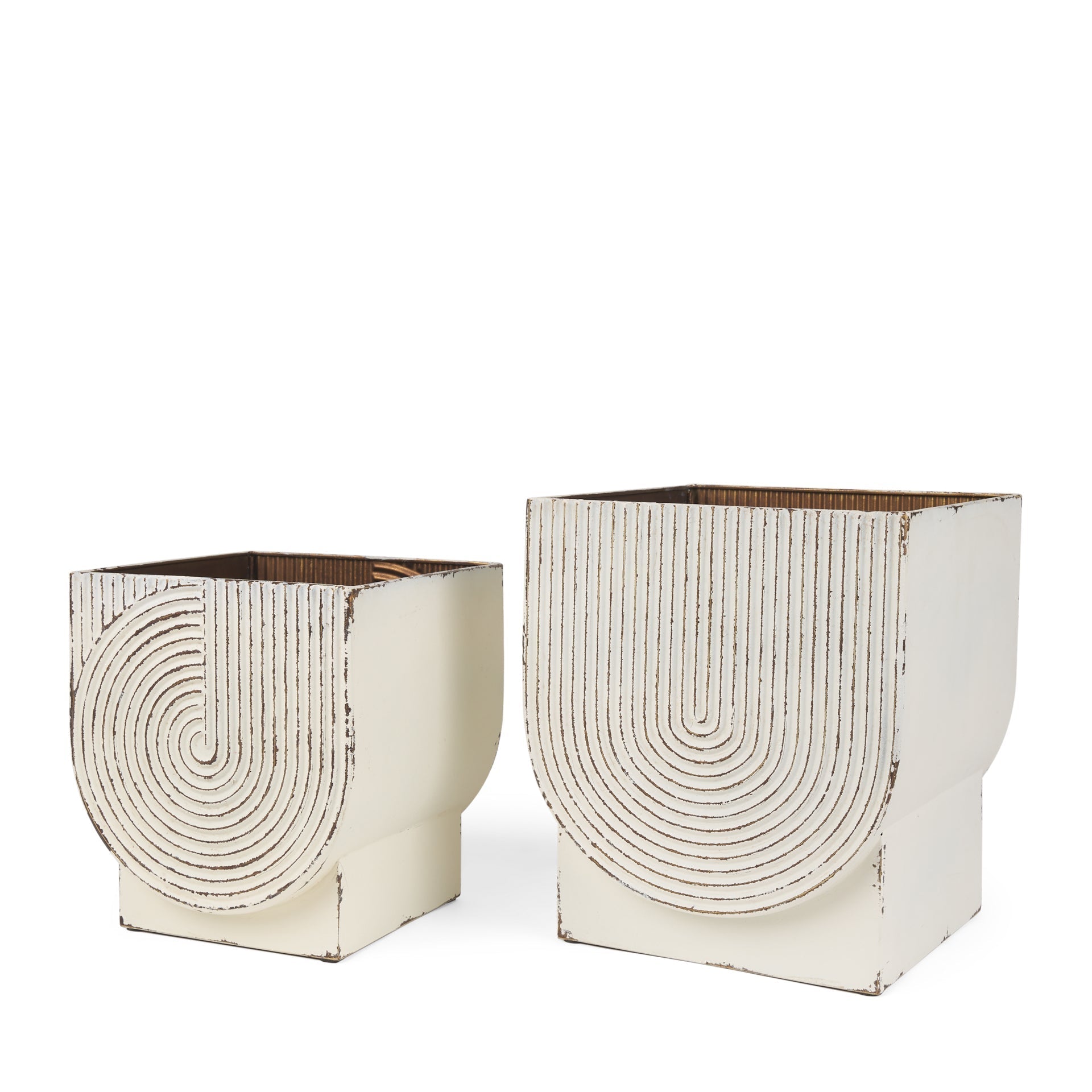 Mercana Medina 9.5" x 9.5" x 11" Metal Planter (Set of 2)