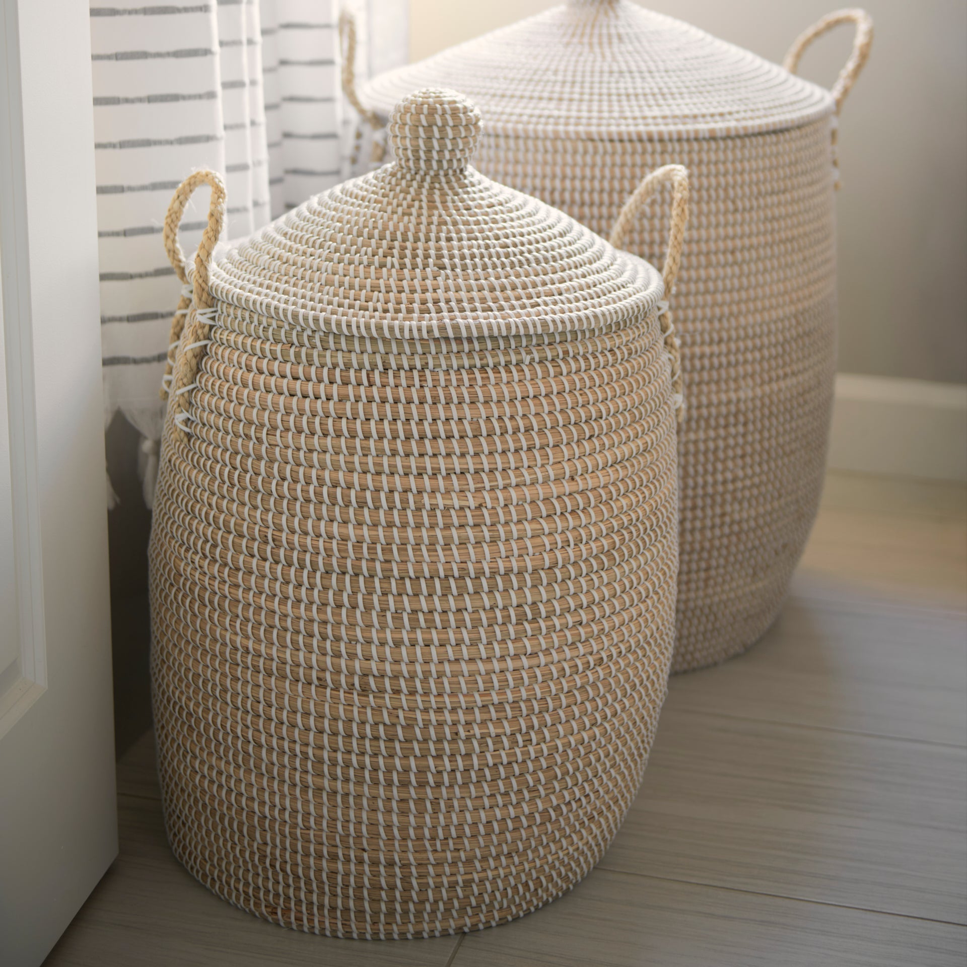 Mercana Kairi 20.9" x 20.9" x 29.9" Basket