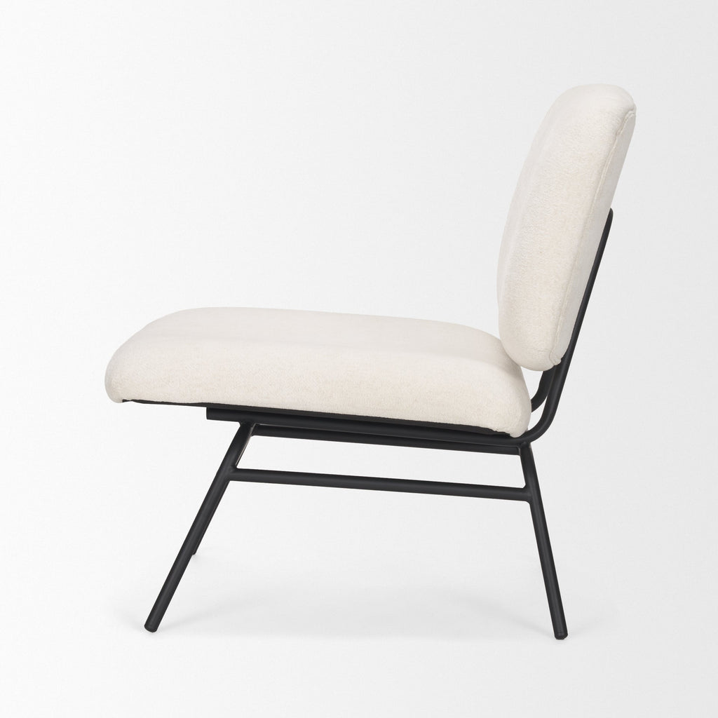 Mercana Nora 30.8" x 25.4" x 31.9" Fabric Side Chair