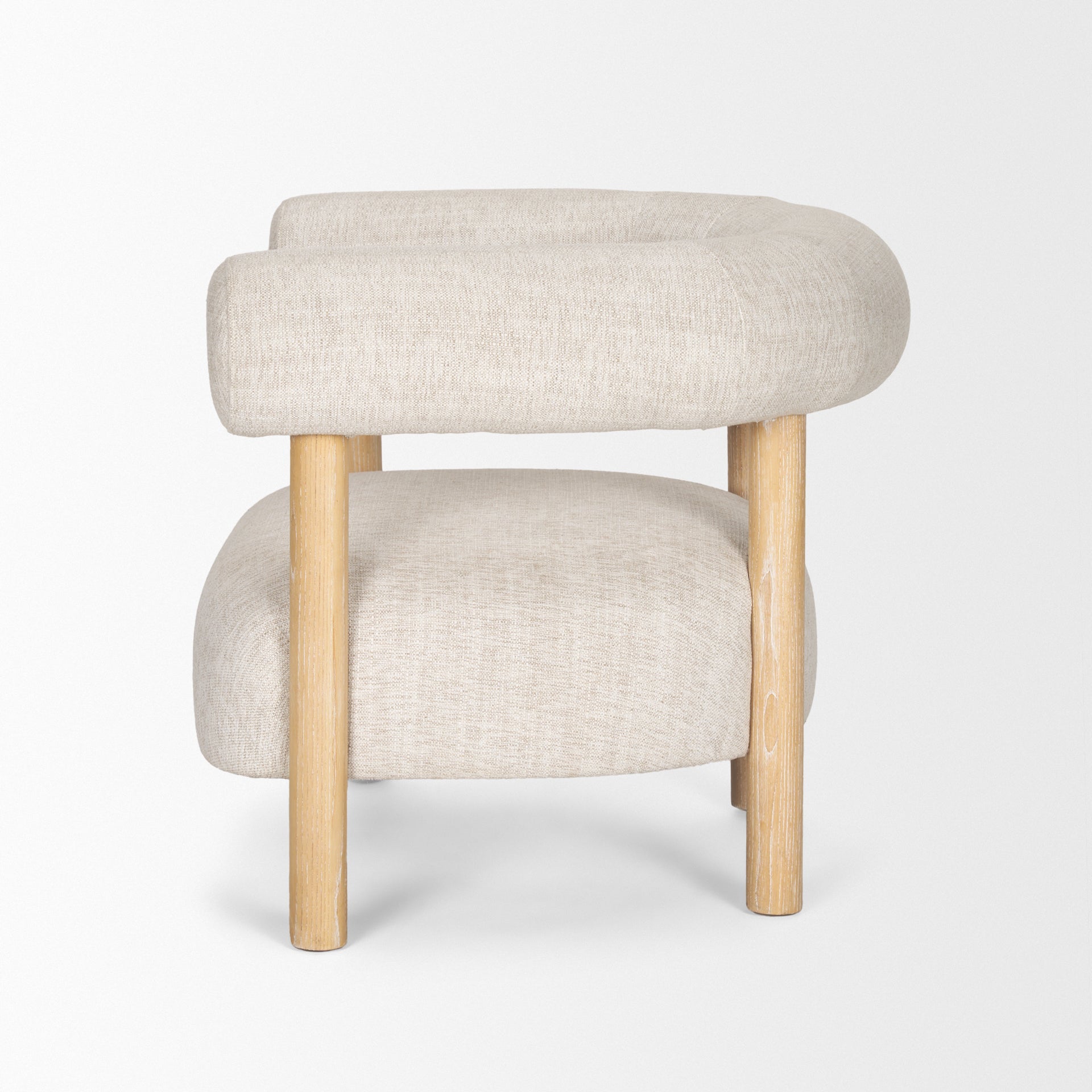 Mercana Gianna 37.4" x 30.7" x 28.4" Fabric Side Chair