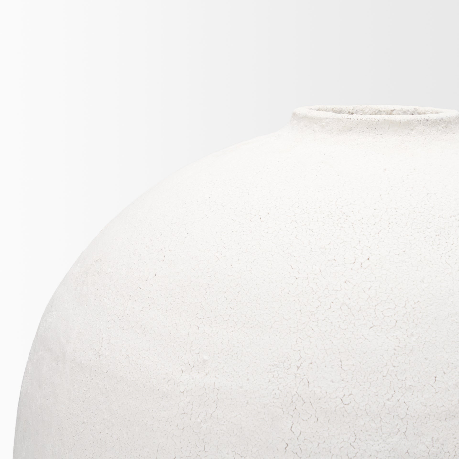 Mercana Karakum 20.5" x 20.5" x 23.2" Ceramic Floor Vase