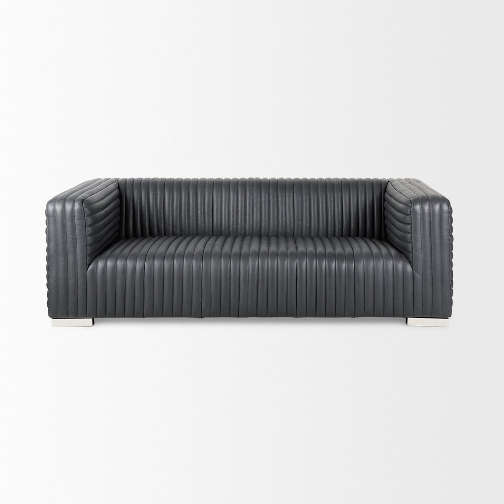 Mercana Ricciardo 82.5" x 38.5" x 26.5" Standard Sofa