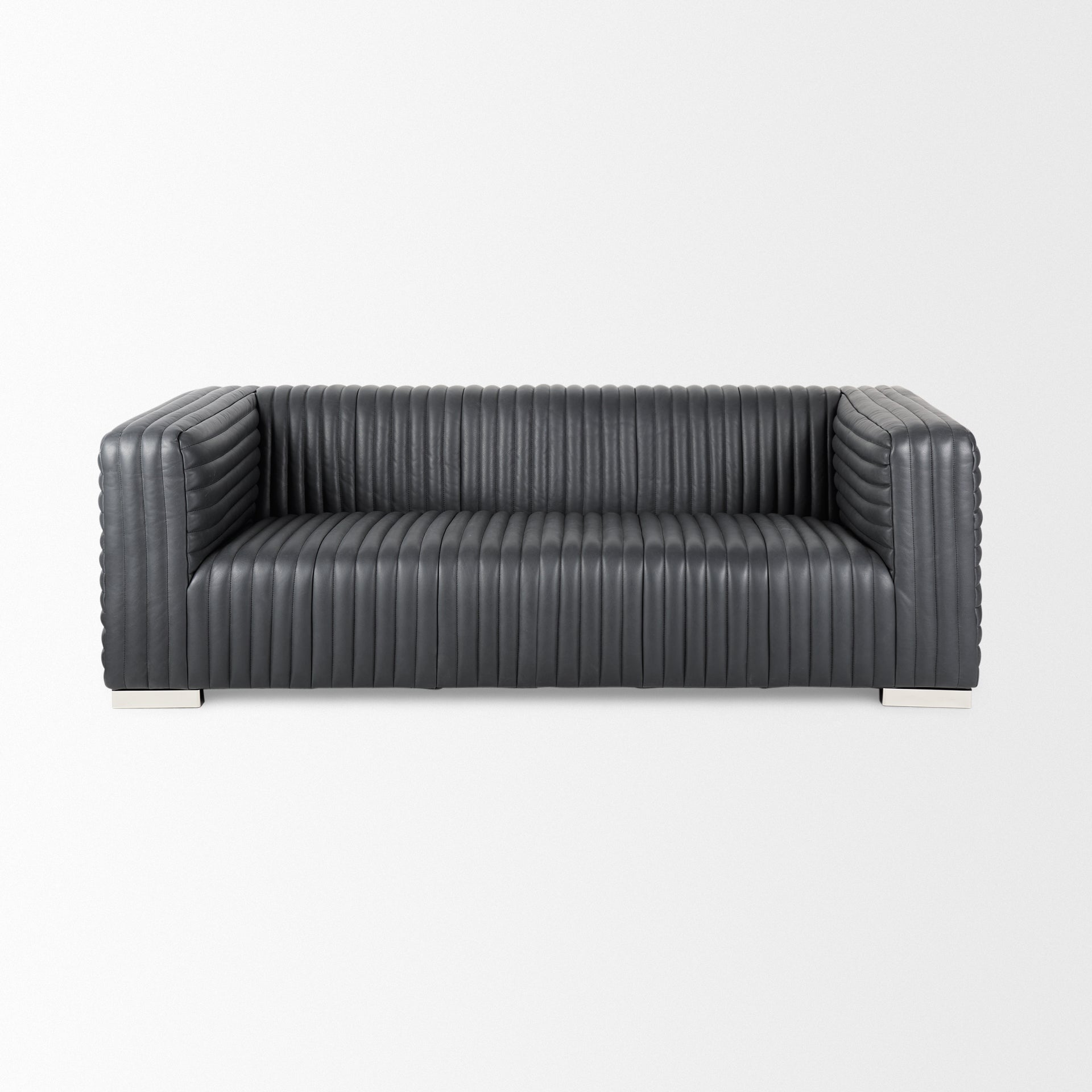 Mercana Ricciardo 82.5" x 38.5" x 26.5" Standard Sofa