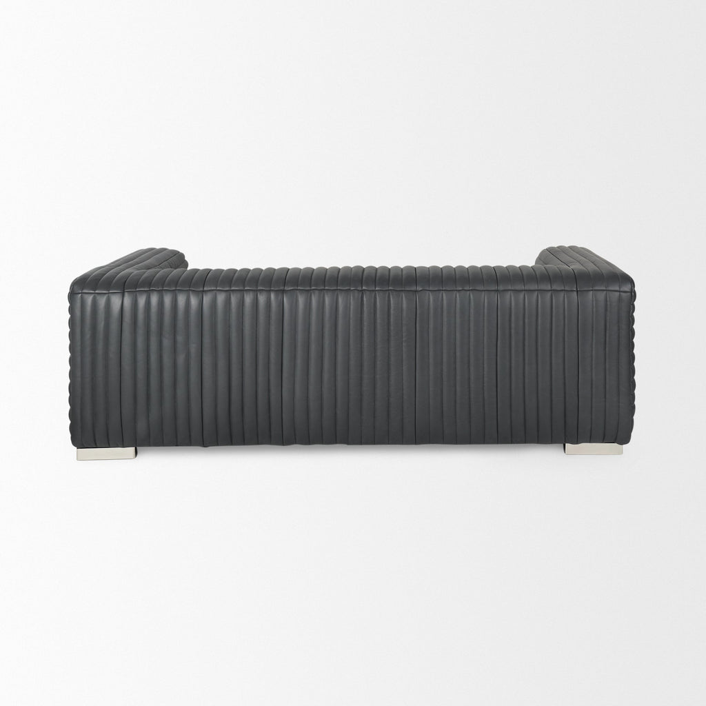 Mercana Ricciardo 82.5" x 38.5" x 26.5" Standard Sofa