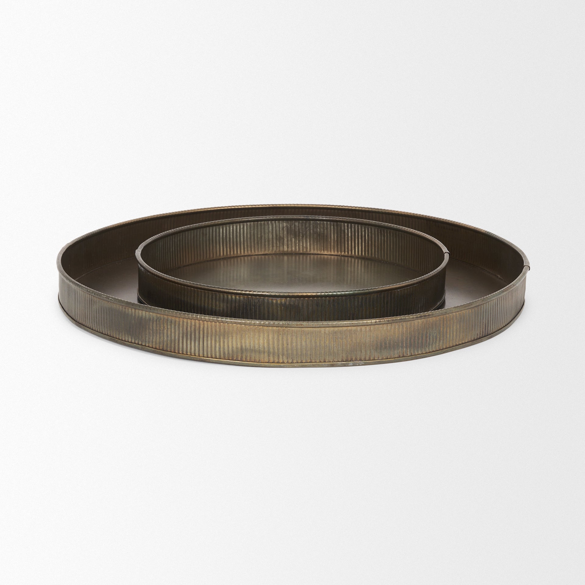 Mercana Varun 18.5" x 18.5" x 1.8" Metal Tray