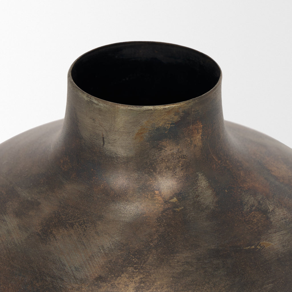 Mercana Daya 6.3" x 6.3" x 6.5" Metal Vase