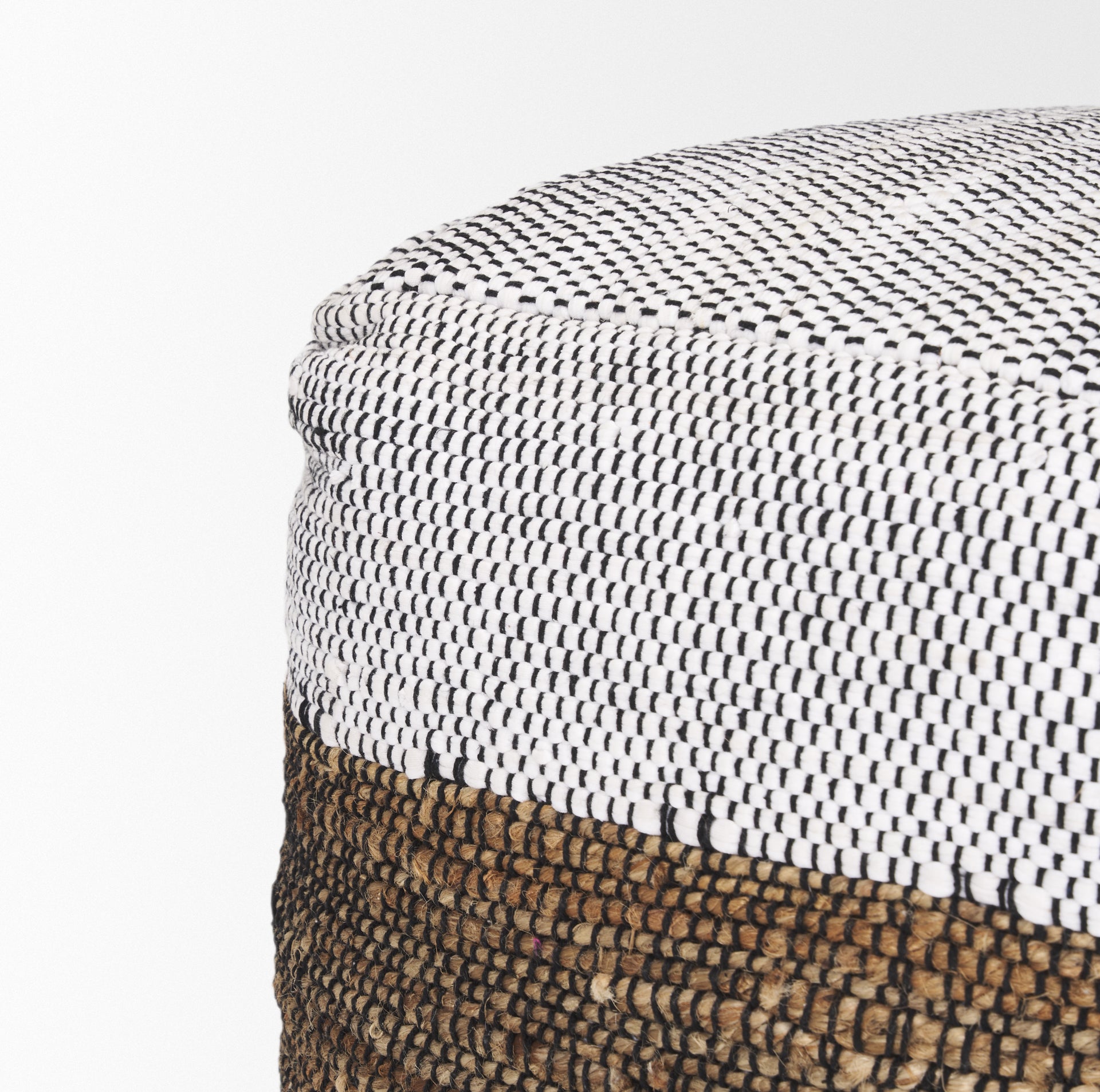 Mercana Samiya 16" x 16" x 16" Pouf