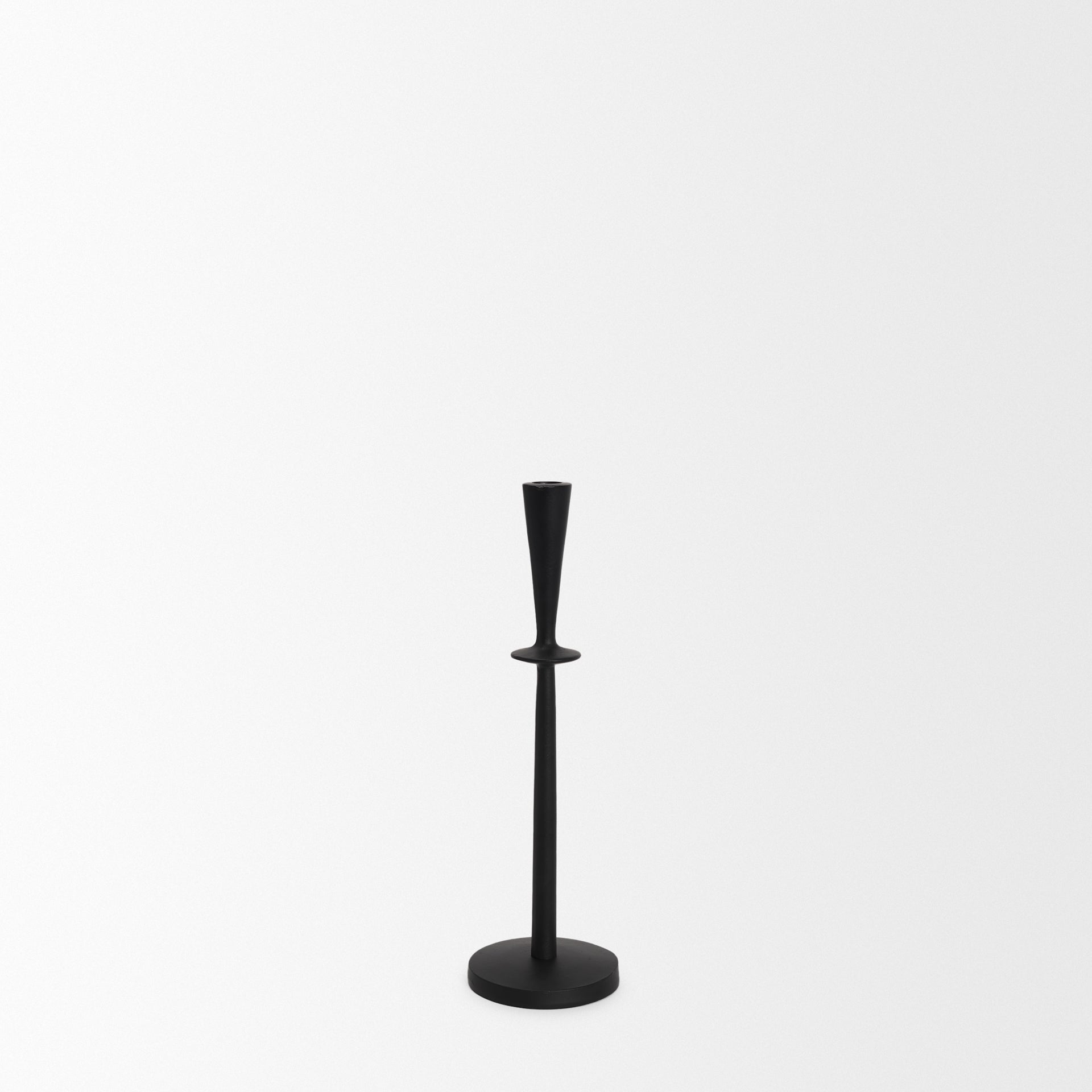Mercana Qwin 4.5" x 4.5" x 15" Metal Candle Holder
