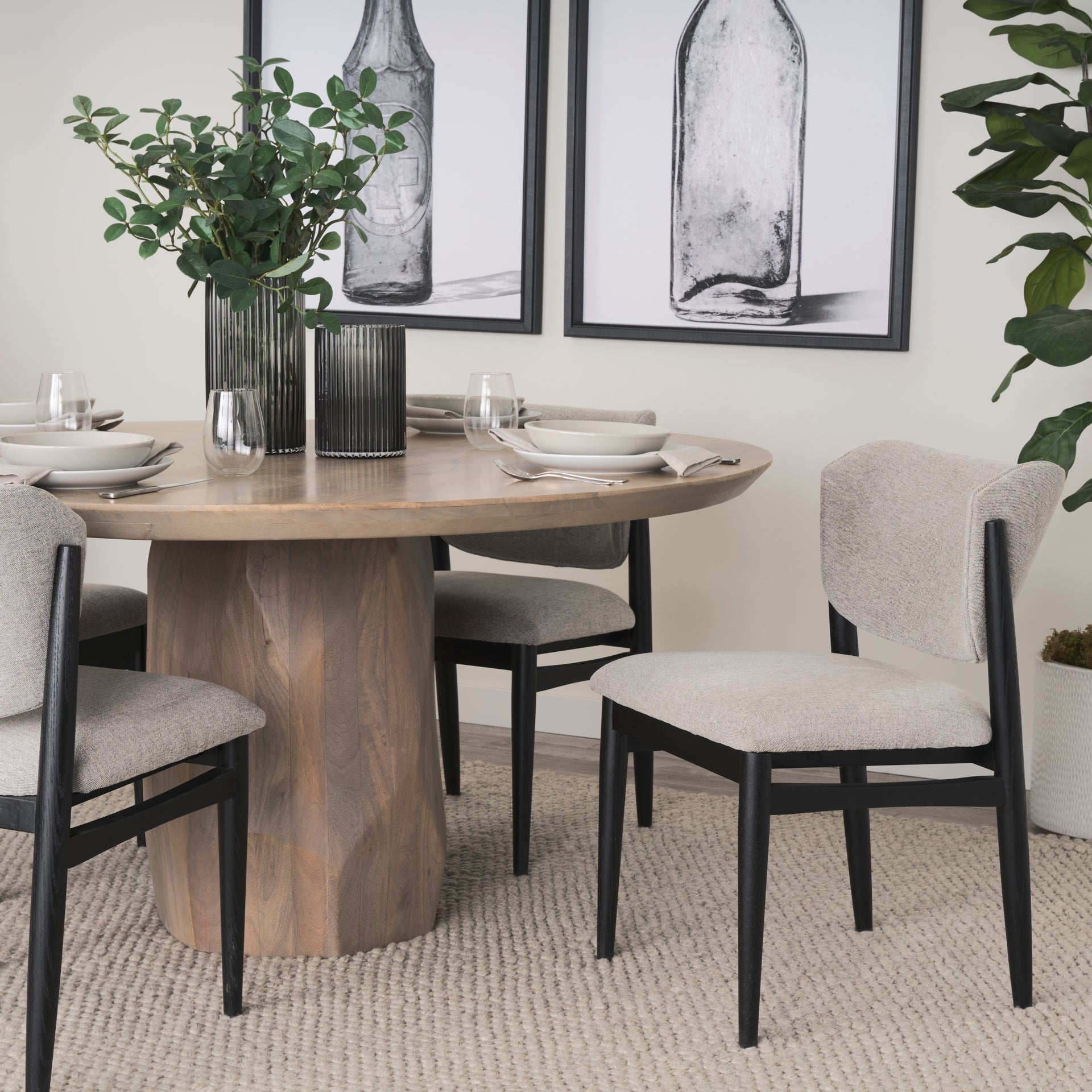 Mercana Cline 20.9" x 23" x 31.9" Fabric Dining Chair (Set of 2)