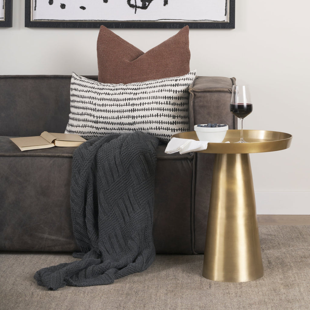 Mercana Roland 18" x 18" x 20.8" Side Table