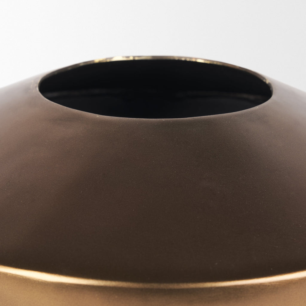 Mercana Quiana 10.5" x 10.5" x 6" Metal Vase