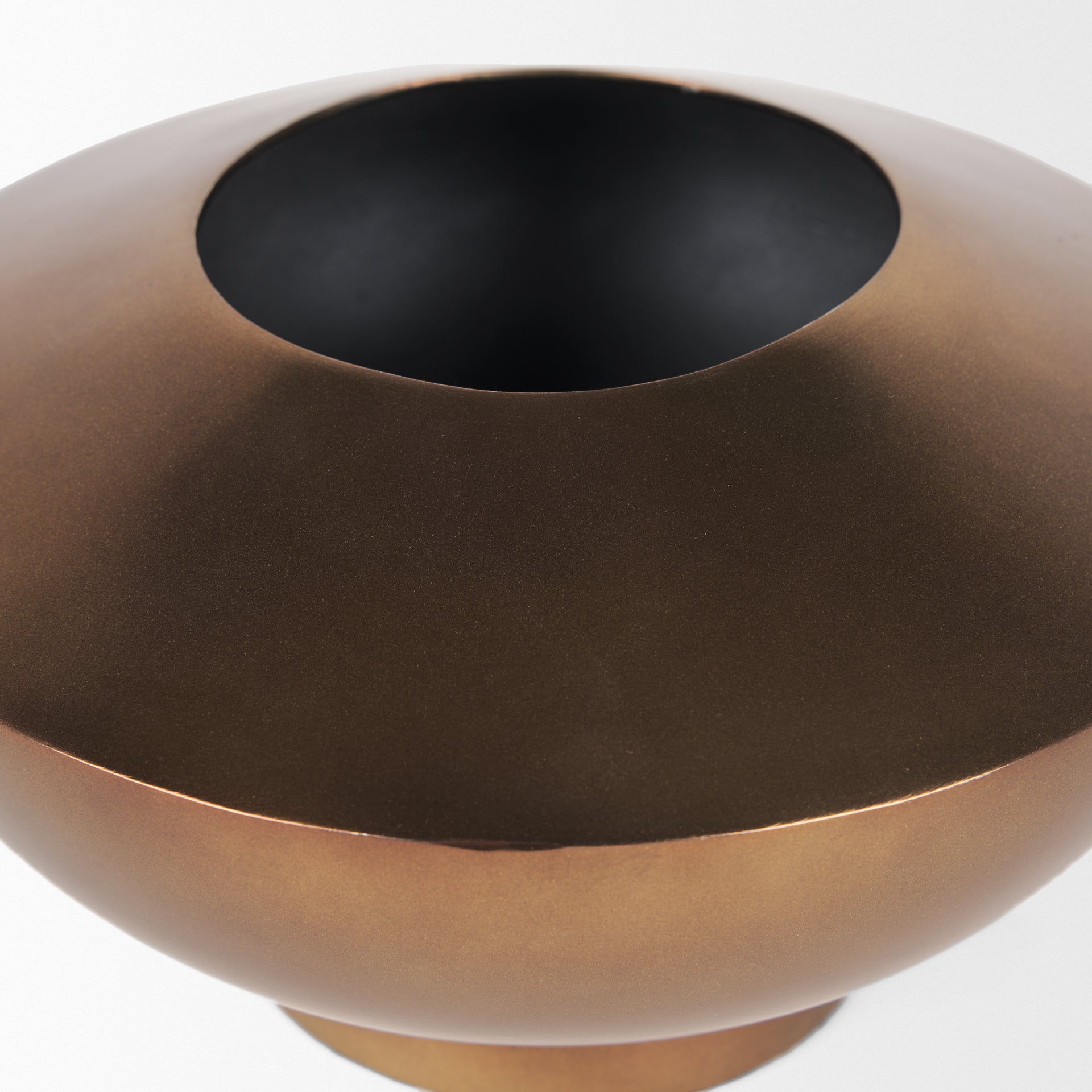 Mercana Quiana 8.3" x 8.3" x 4.8" Metal Vase