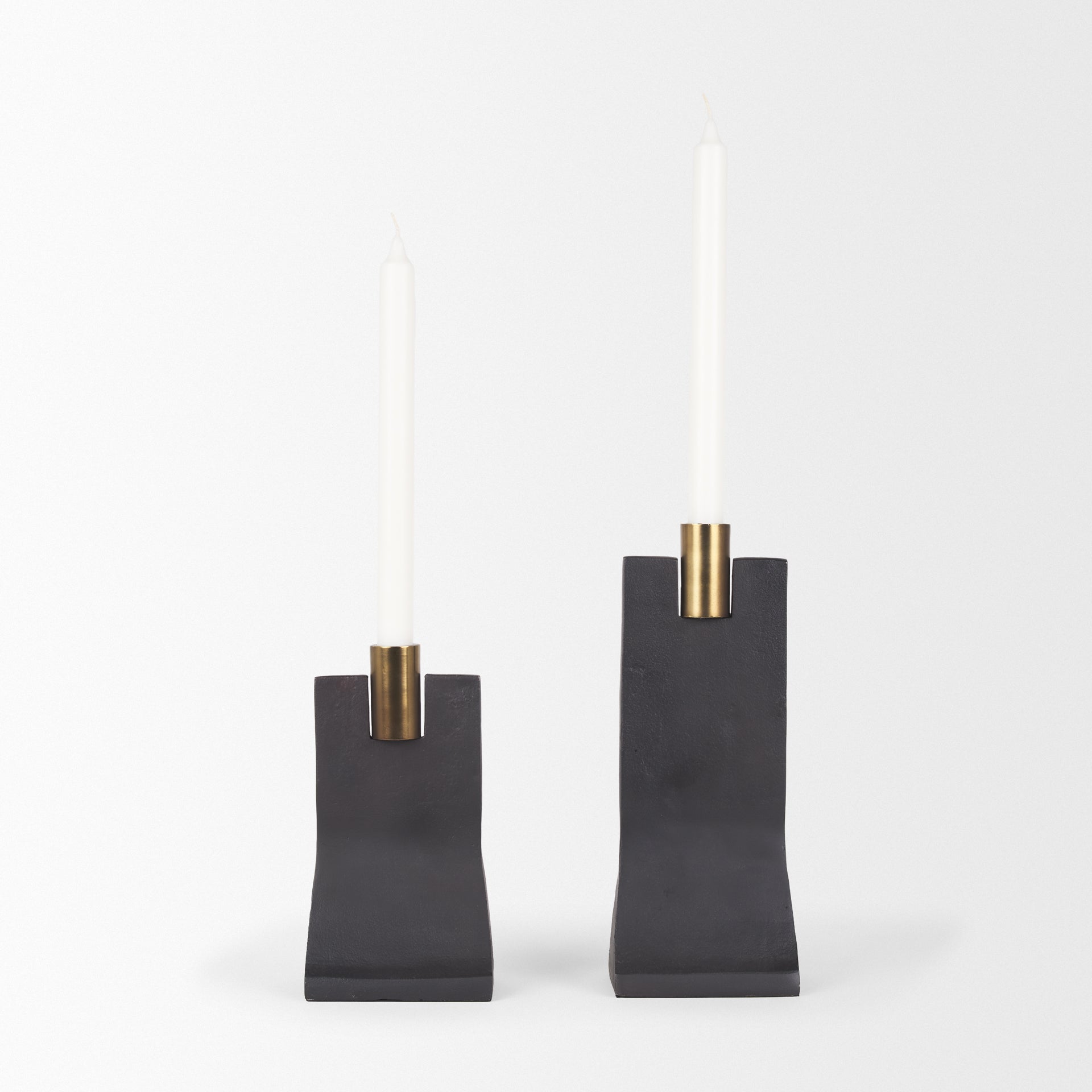 Mercana Polli 4.3" x 4.2" x 11.4" Metal Candle Holder