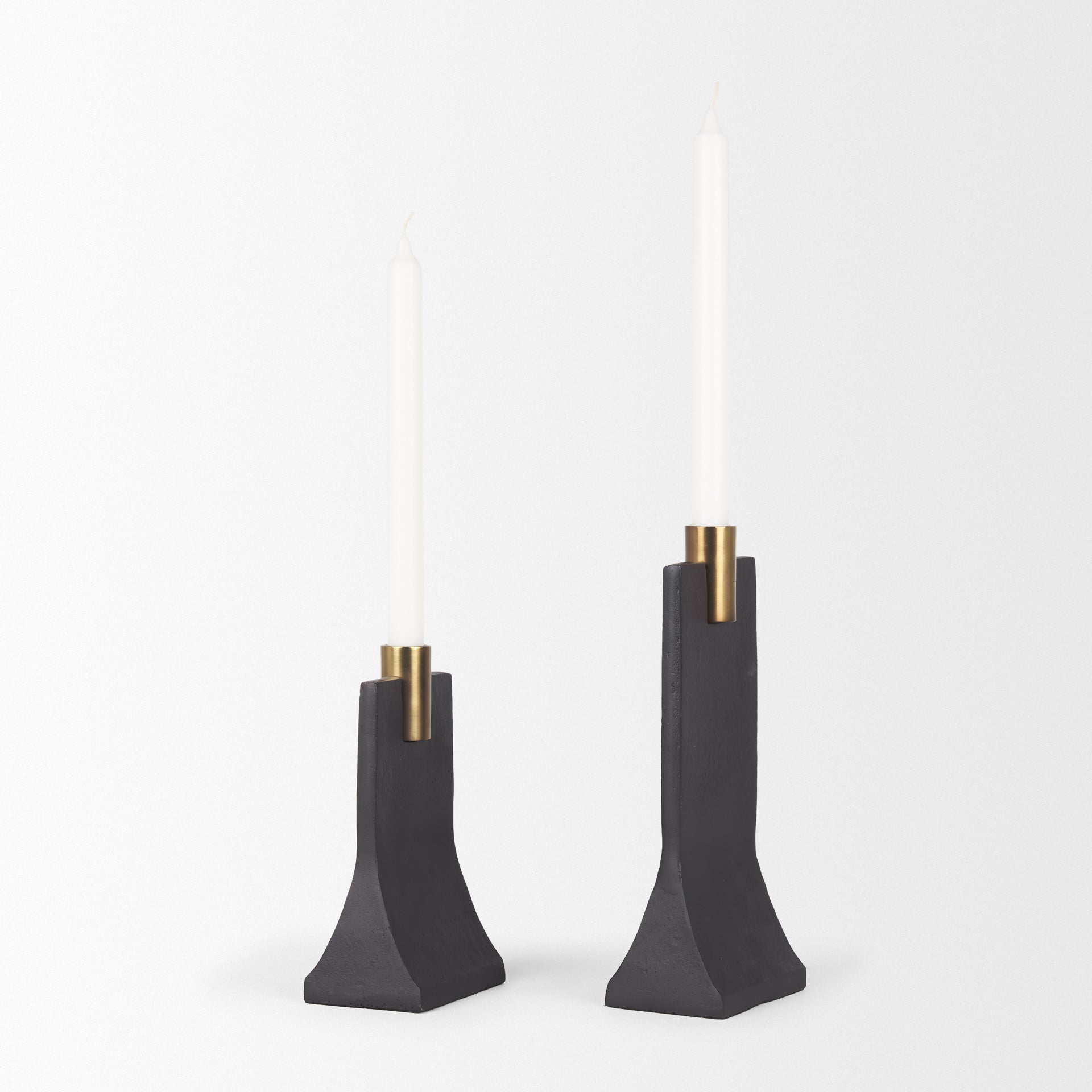 Mercana Polli 4.3" x 4.2" x 11.4" Metal Candle Holder