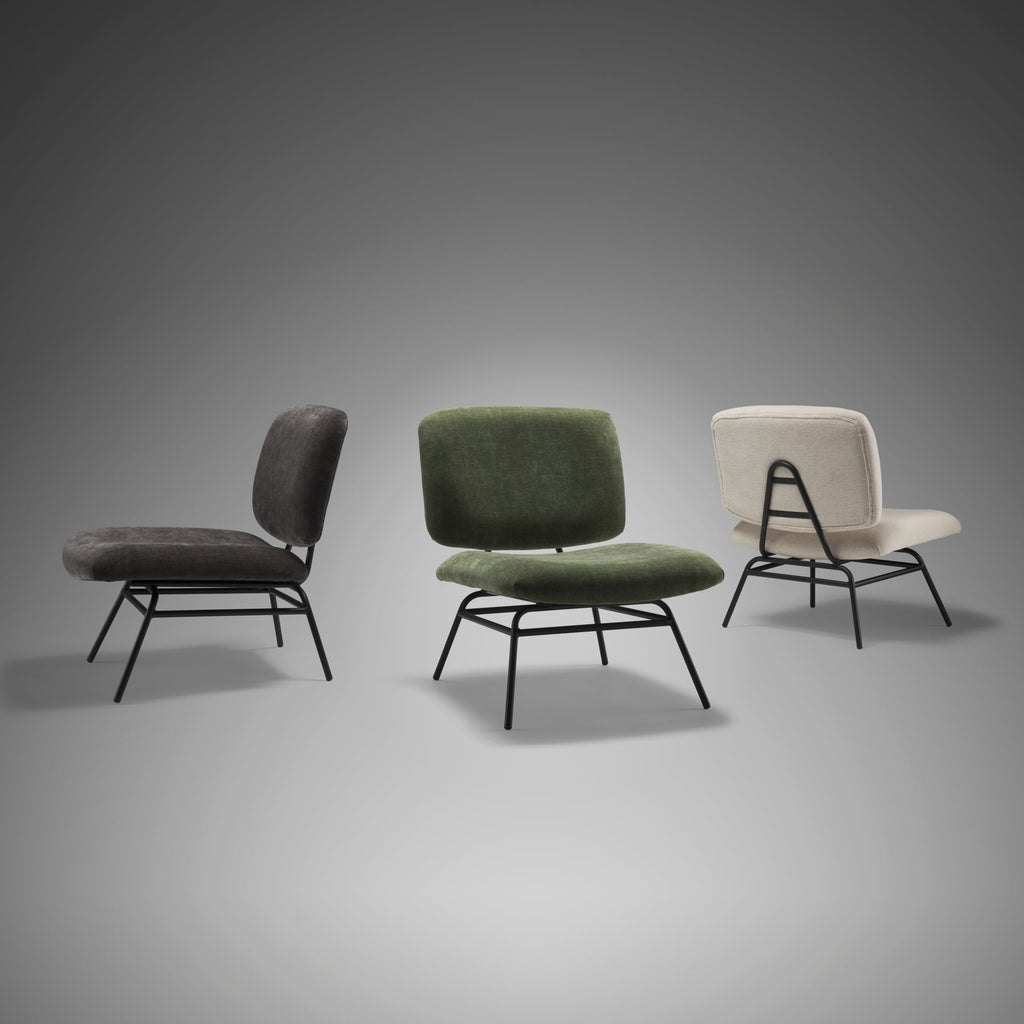 Mercana Nora 30.8" x 25.4" x 31.9" Fabric Side Chair