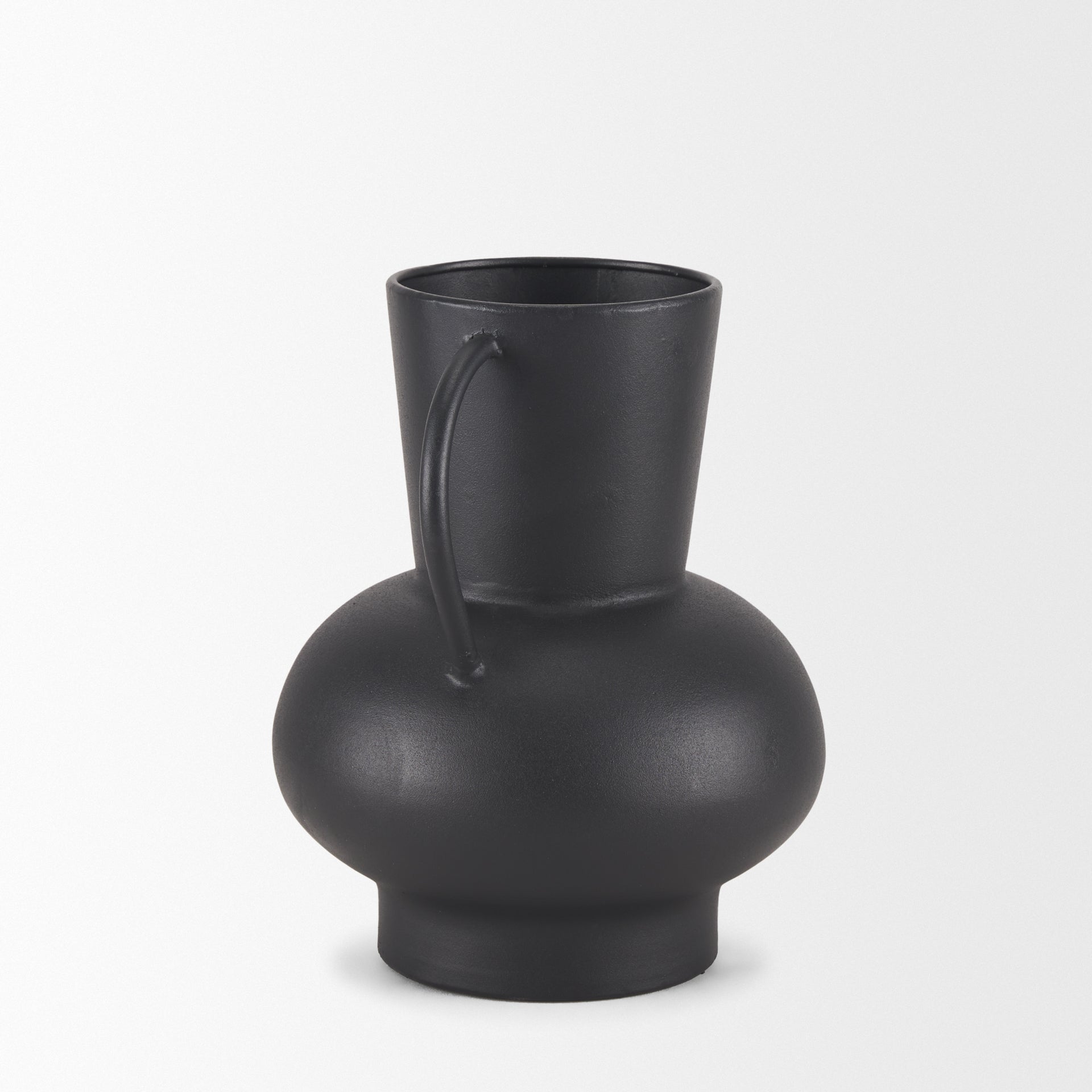 Mercana Tasya 7.1" x 7.1" x 9.1" Metal Vase