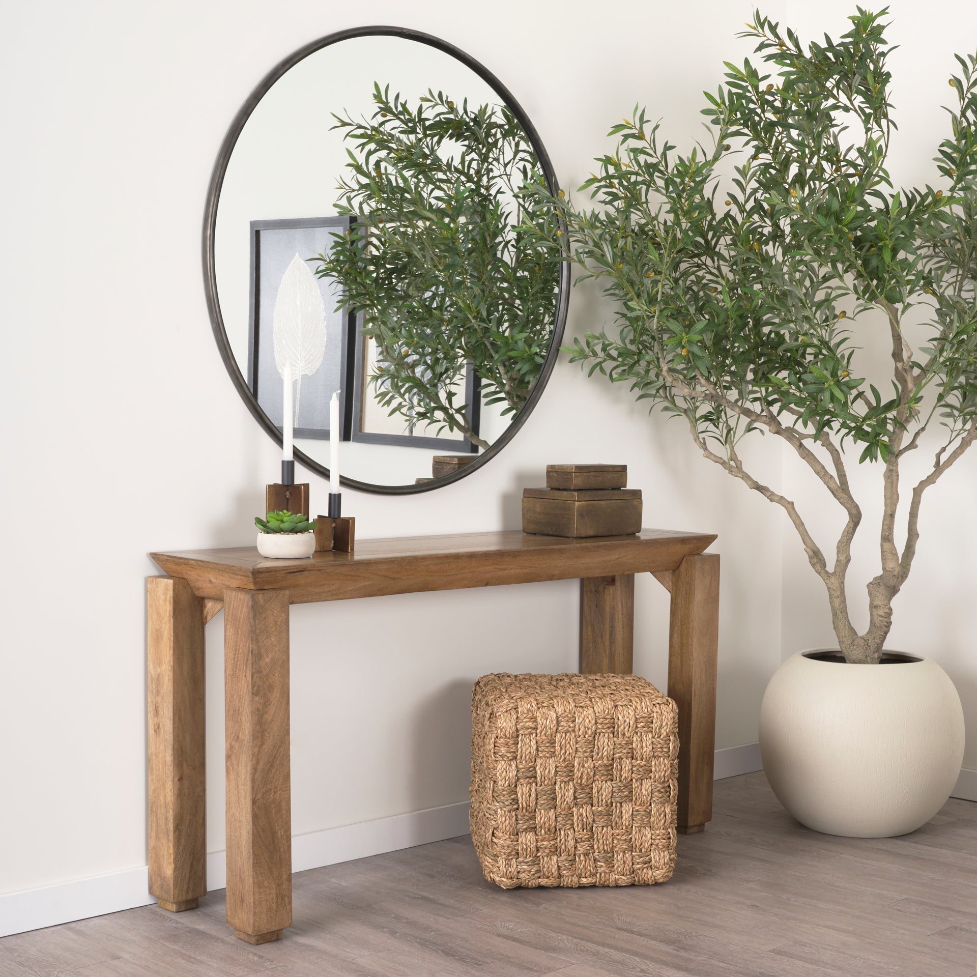 Mercana Adele 17.7" x 17.7" x 17.7" Pouf