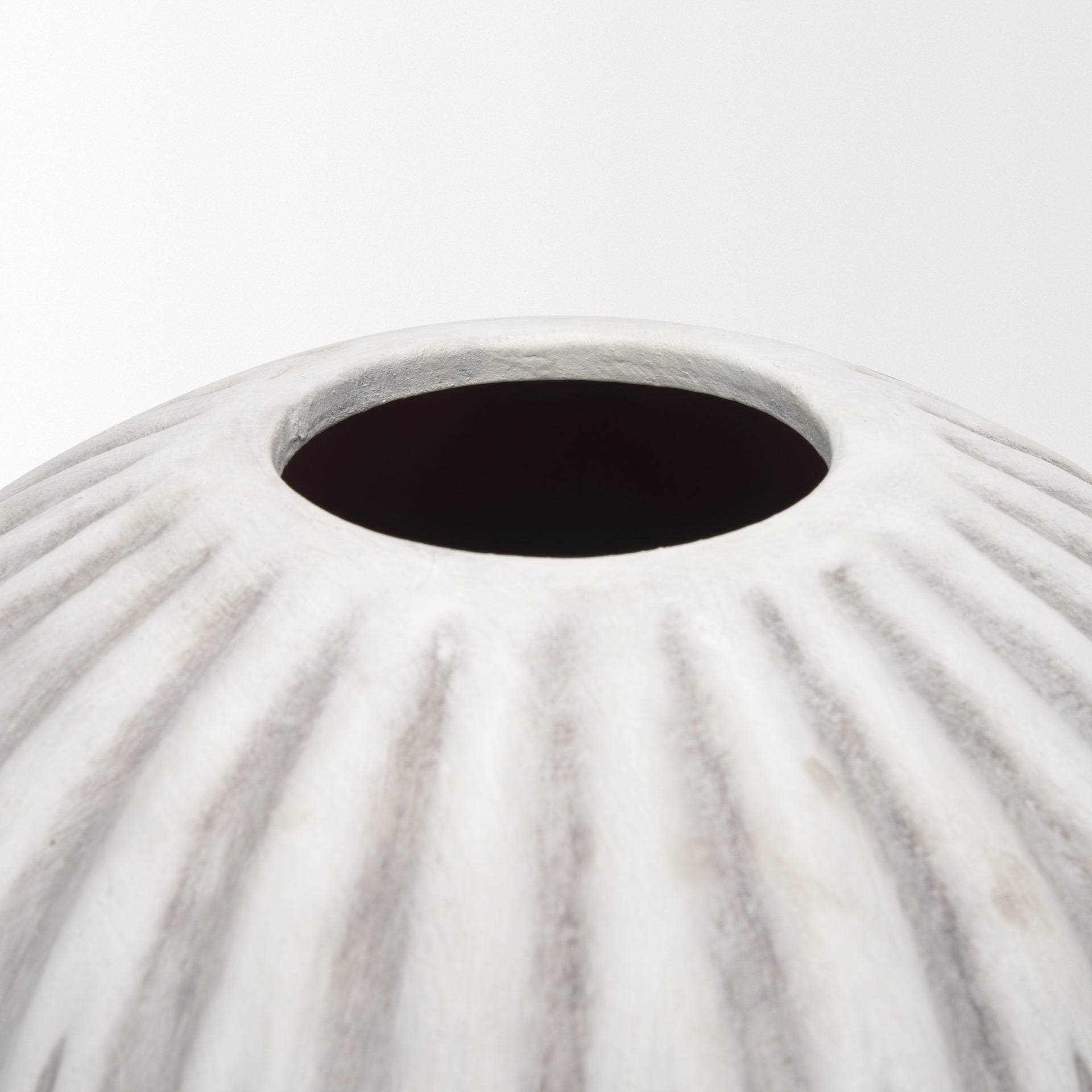 Mercana Ummi 8" x 8" x 15.8" Ceramic Floor Vase
