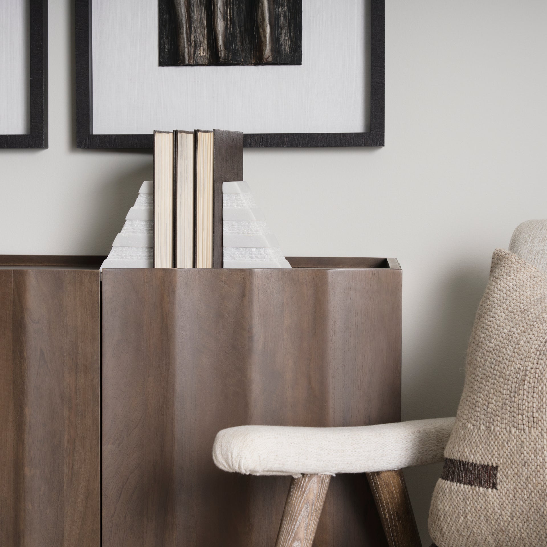 Mercana Cavetto 4.3" x 2.5" x 6" Bookend