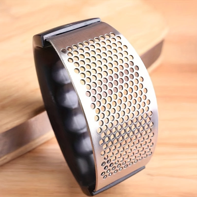 Stainless Steel Garlic Press - Easy-Clean, Multi-Functional Kitchen Gadget For Mincing & Crushing Garlic Garlic Crusher Garlic Mincer
