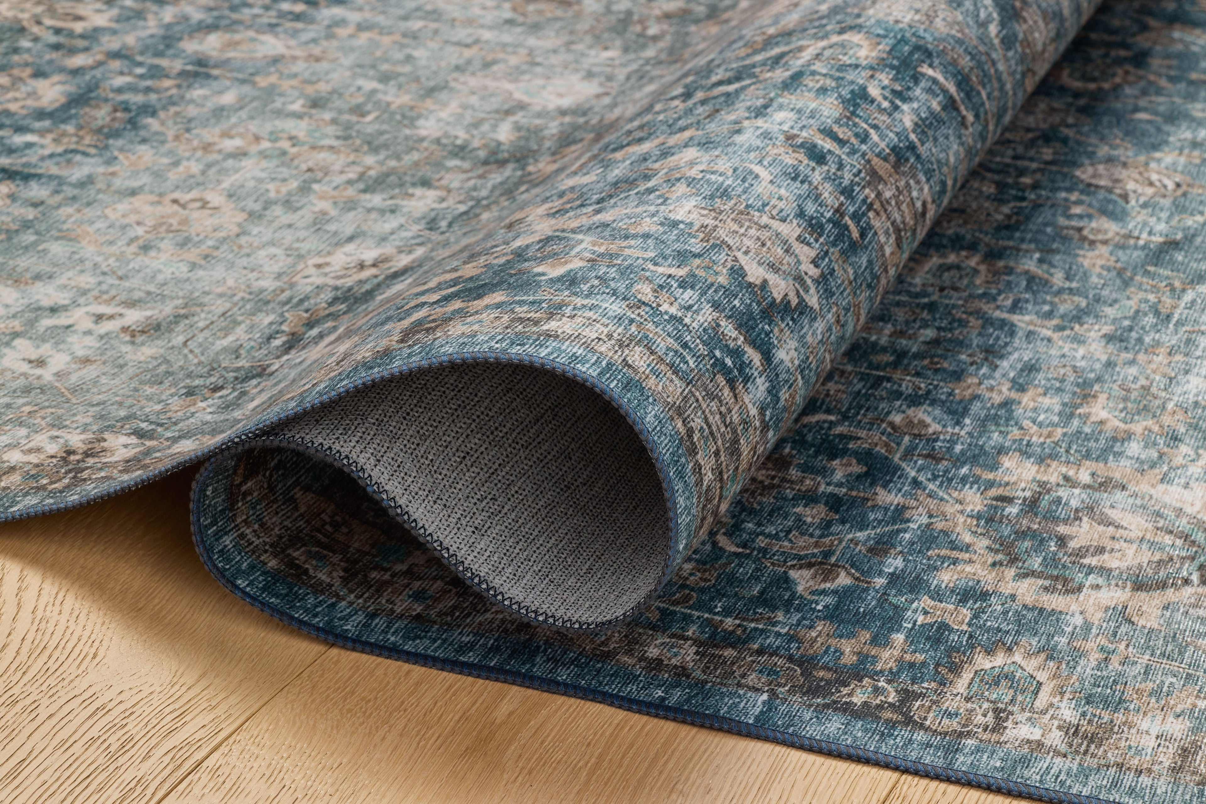 Loloi Anniston Accent Rug