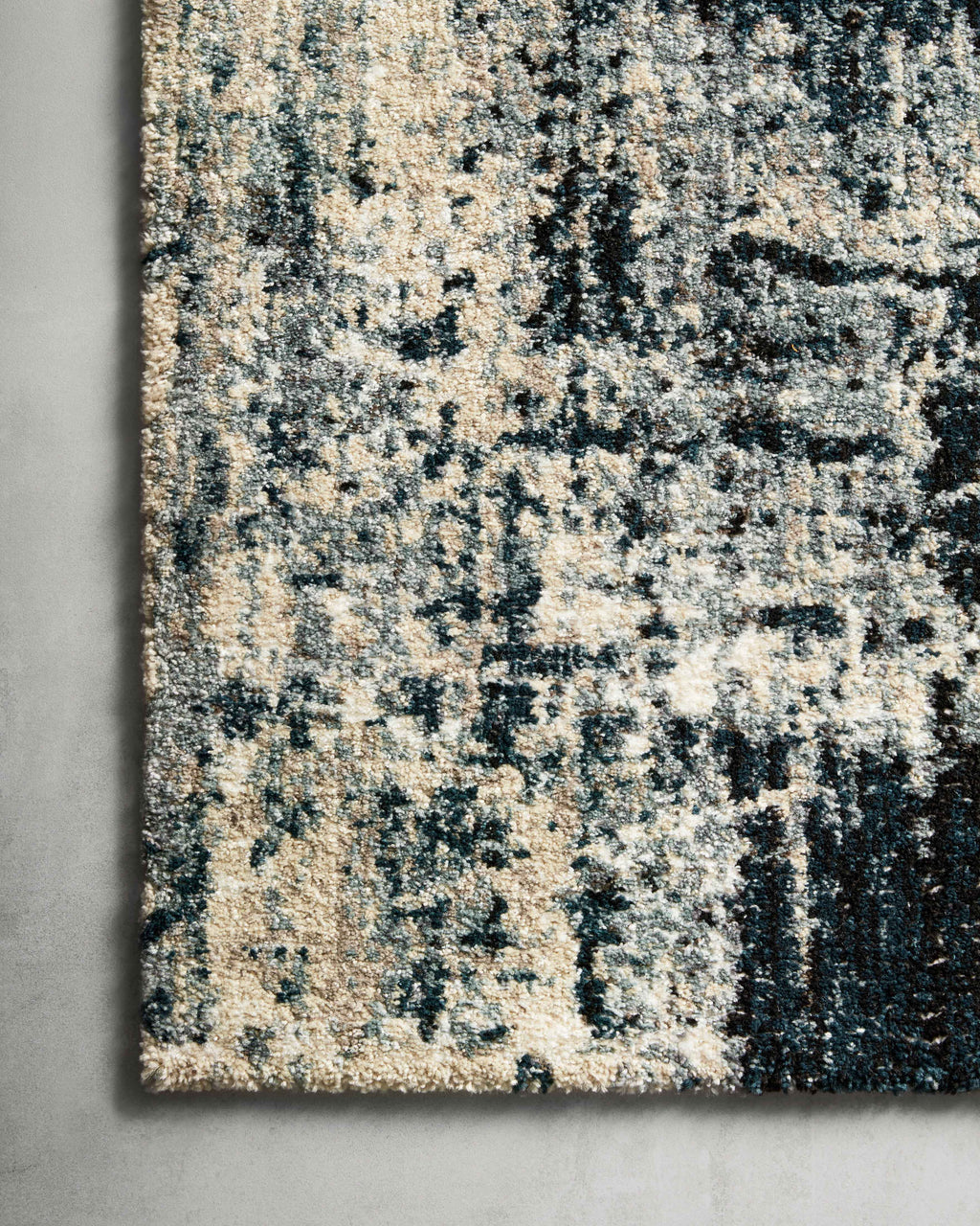 Loloi Augustus Accent Rug