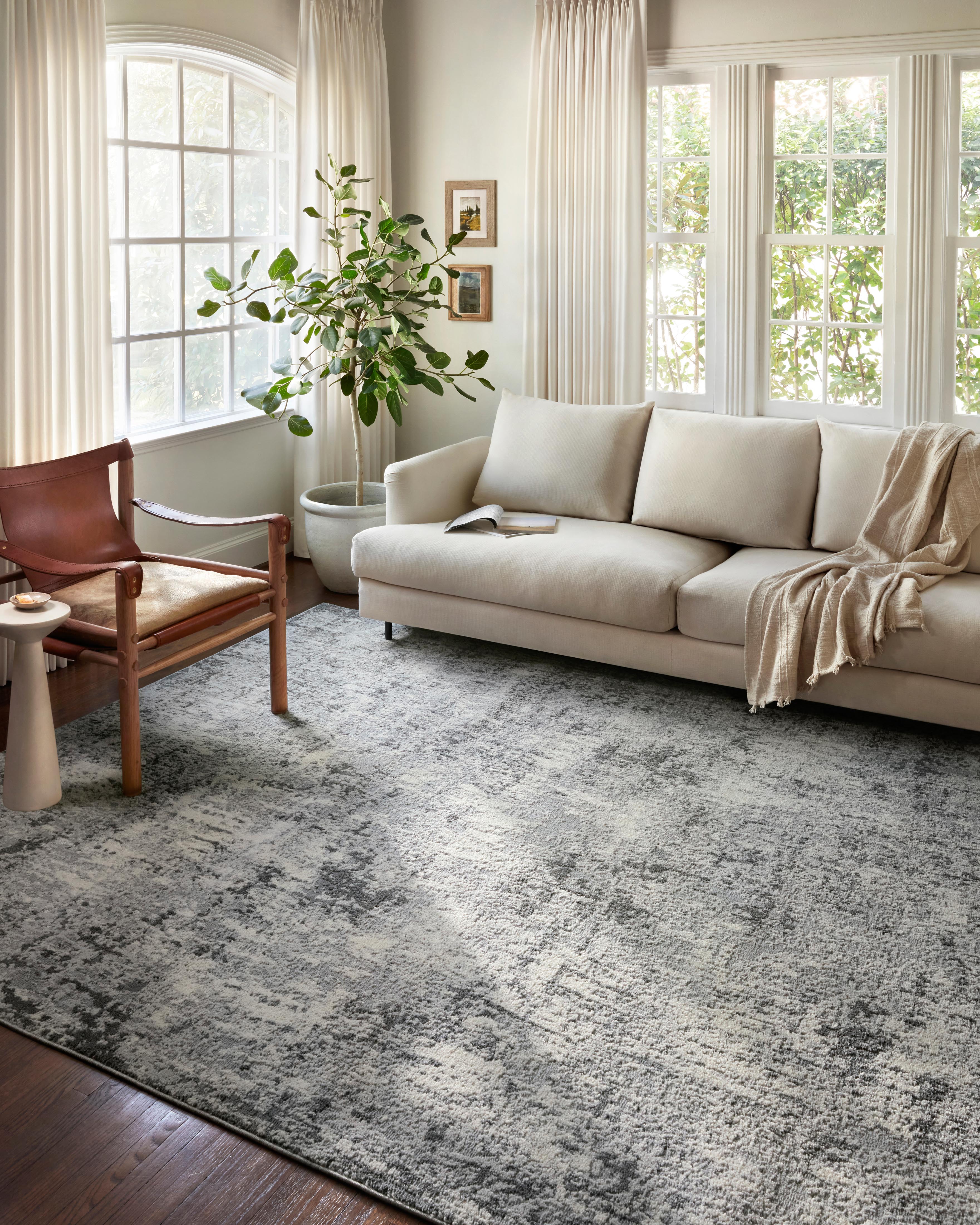 Loloi Austen Accent Rug (AUS-01)