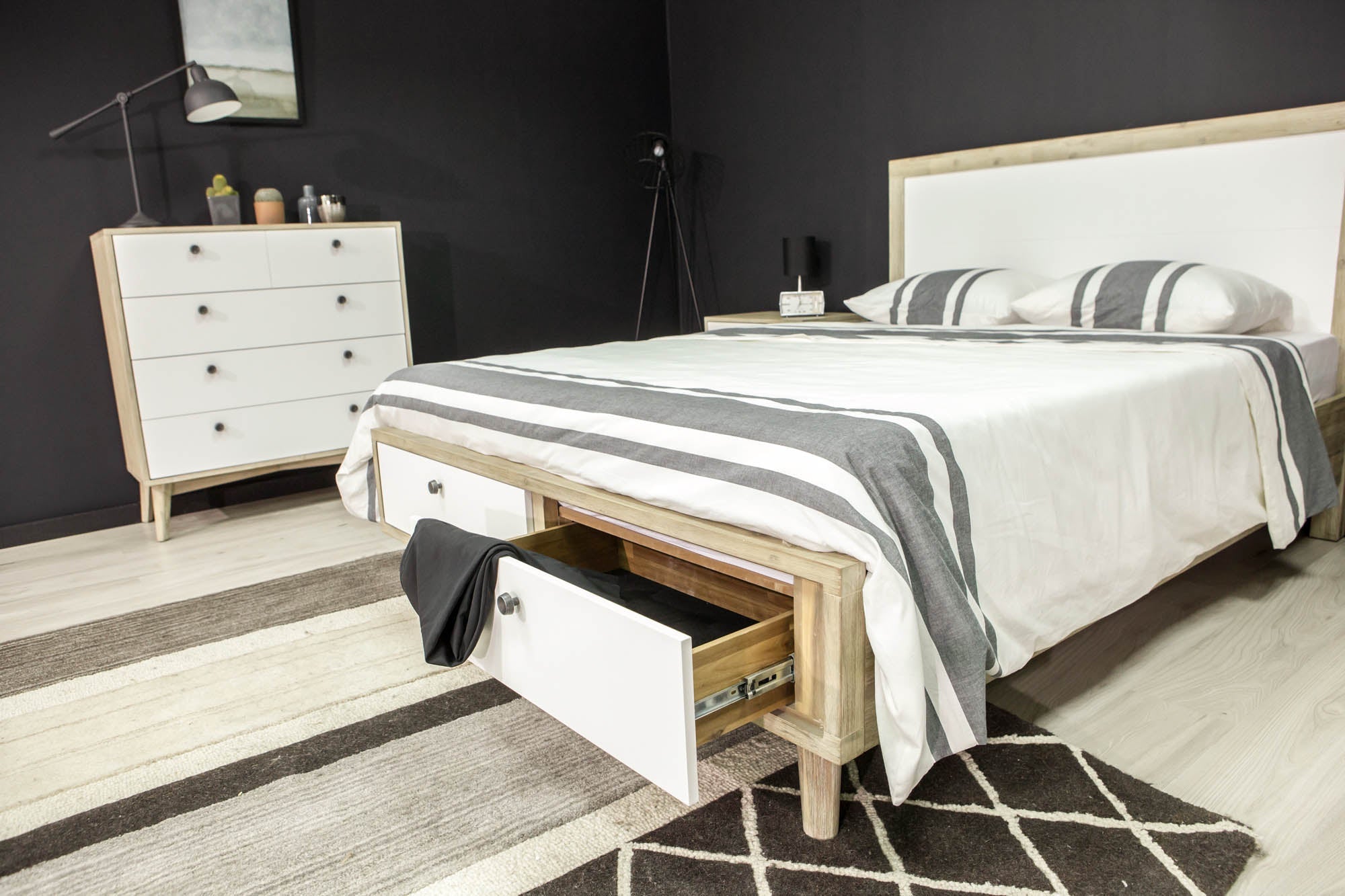 LH Home Ava King Bed