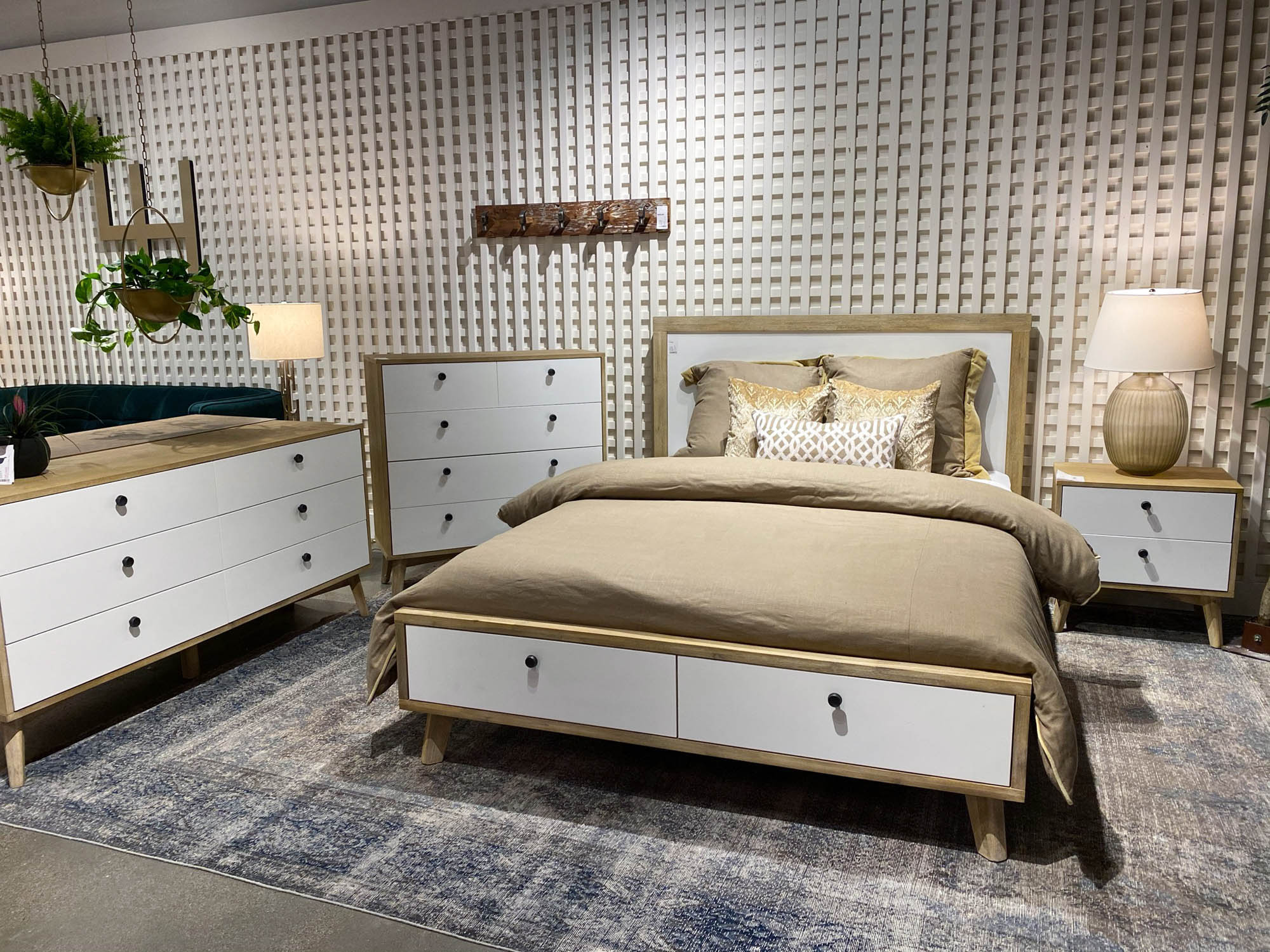 LH Home Ava King Bed