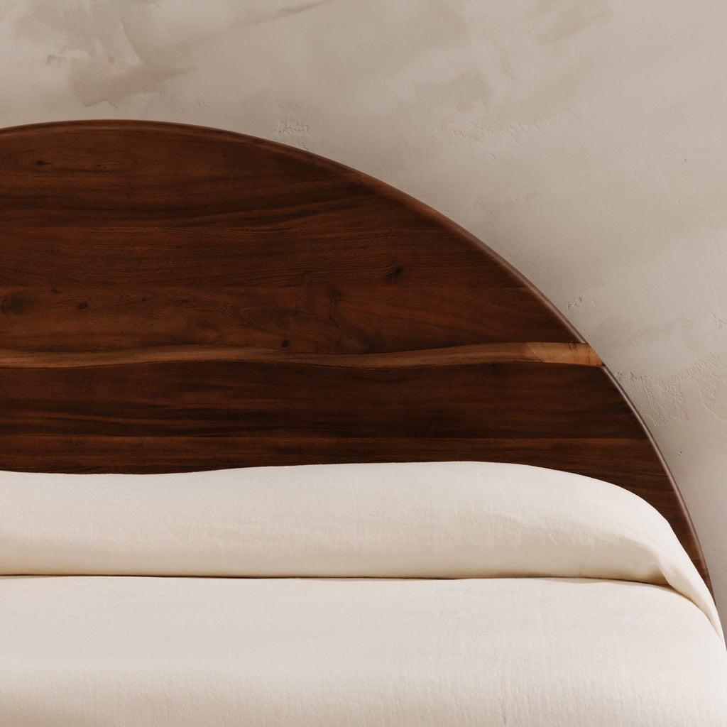 Moe's Home Watson Bed