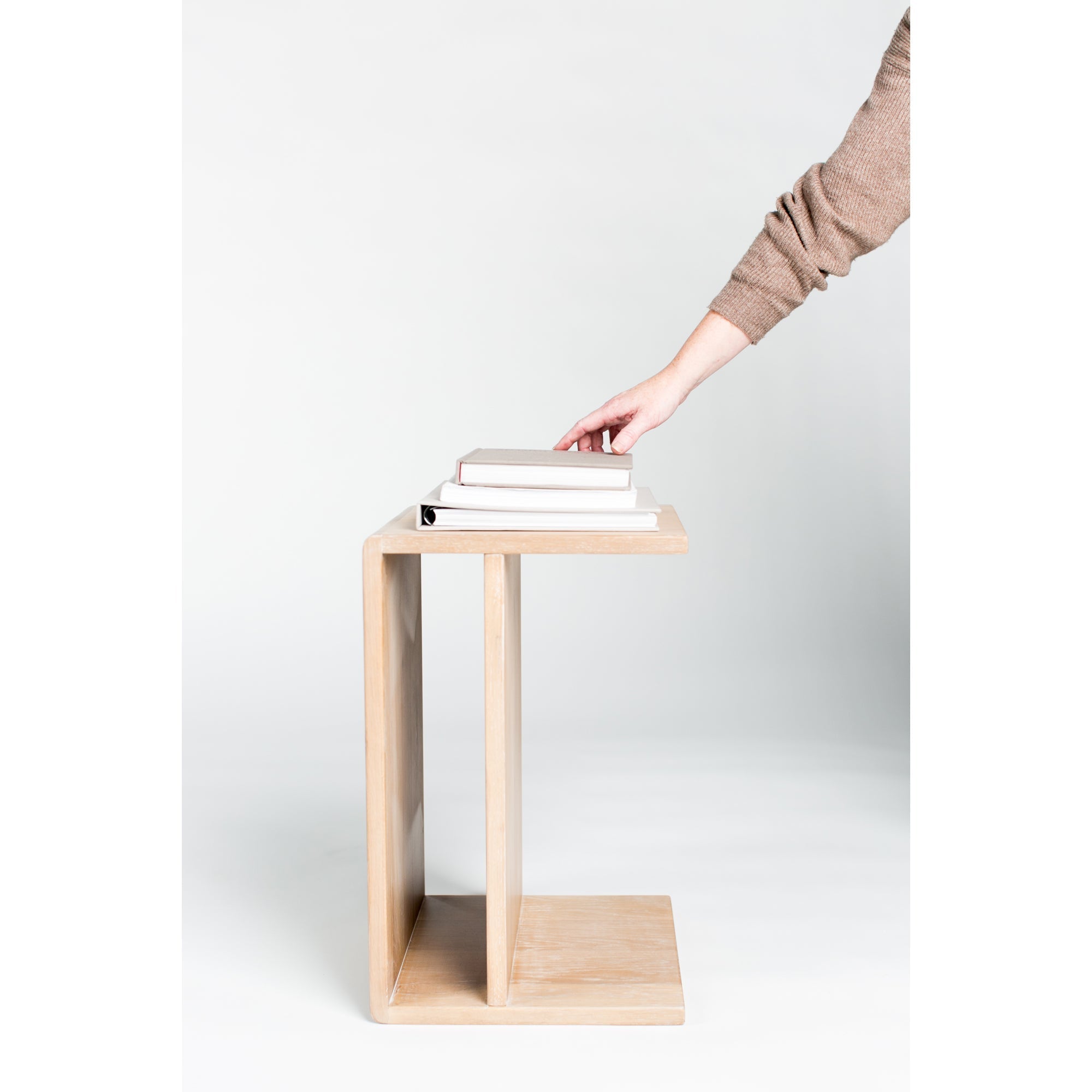 Moe's Home Hiroki Accent Table