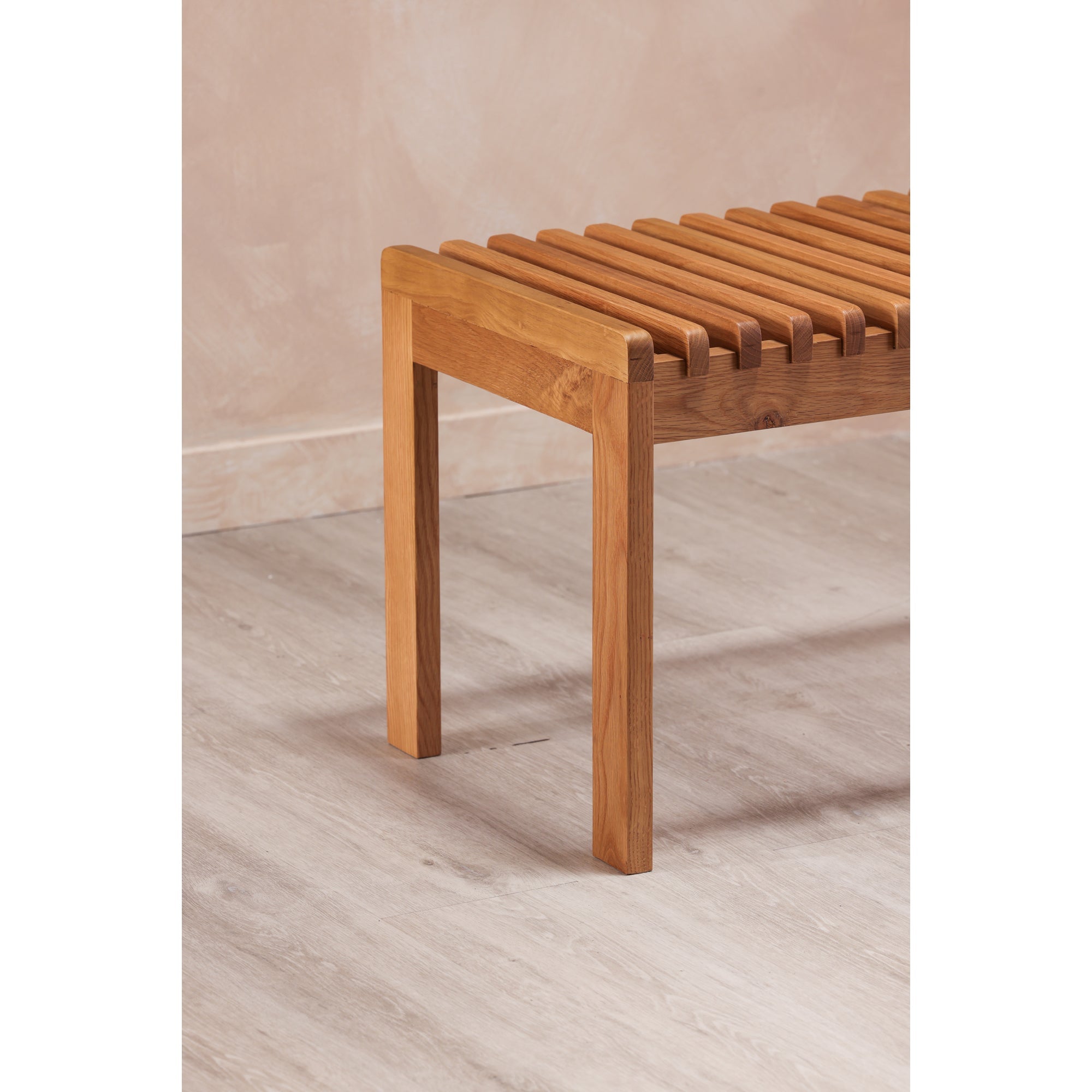 Moe's Home Rohe Bench