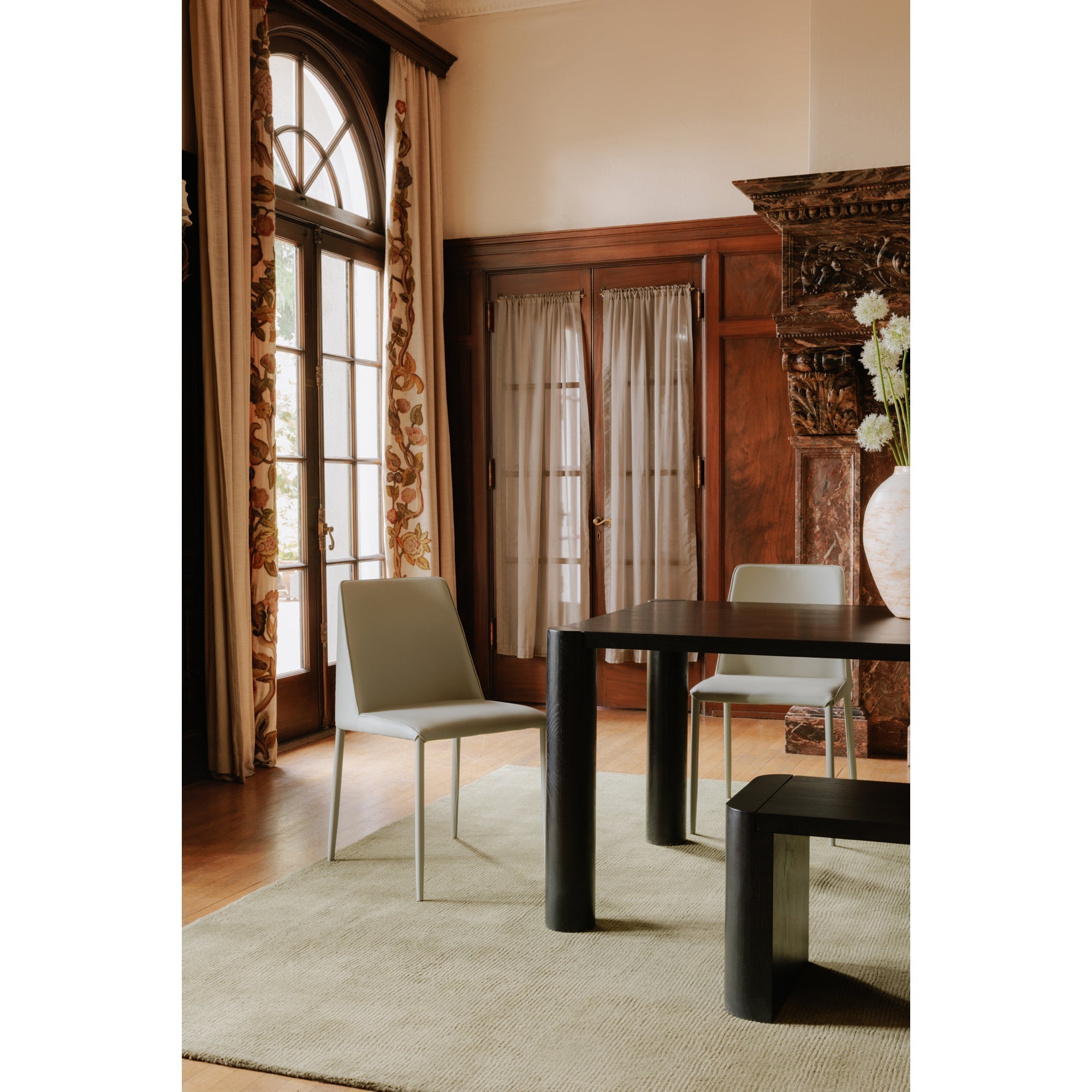 Moe's Home Post Dining Bench