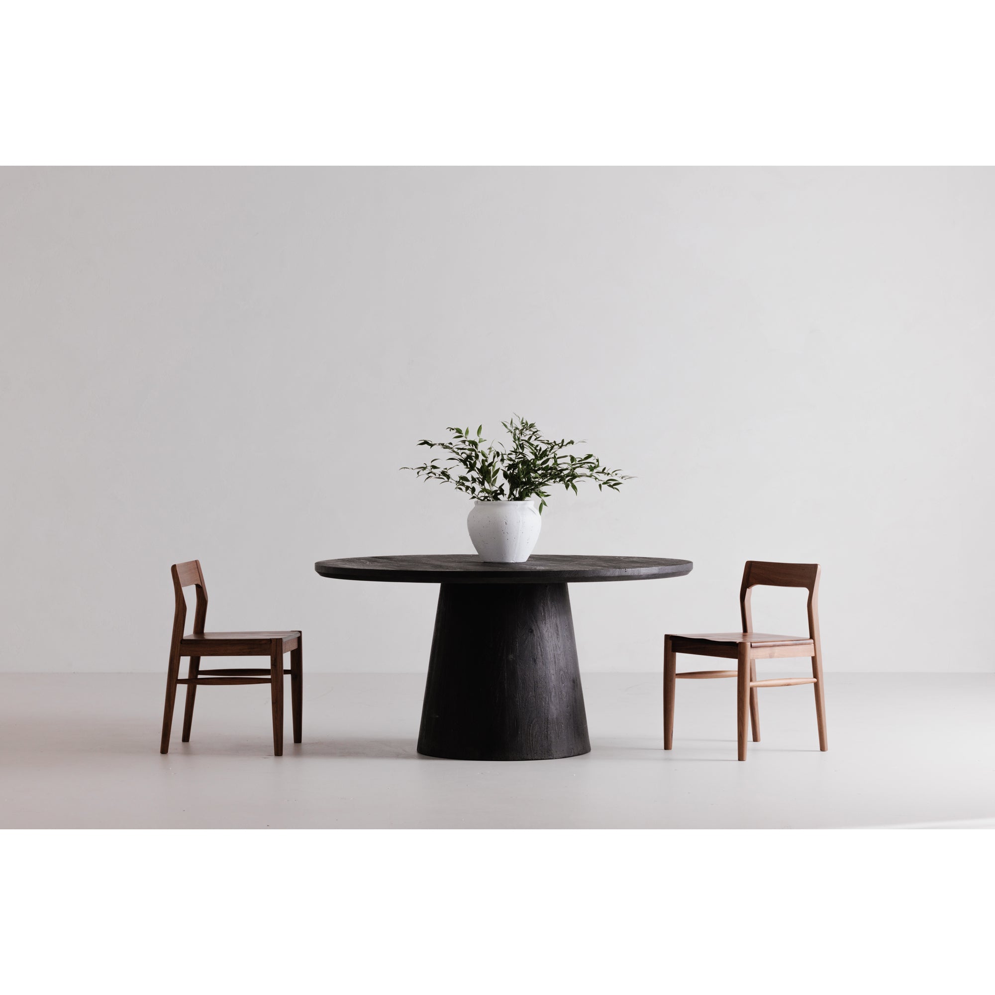 Moe's Home Owing Dining Chair