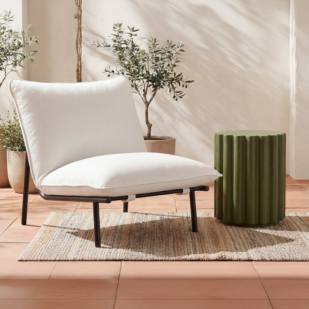 Moe's Home Taffy Accent Table