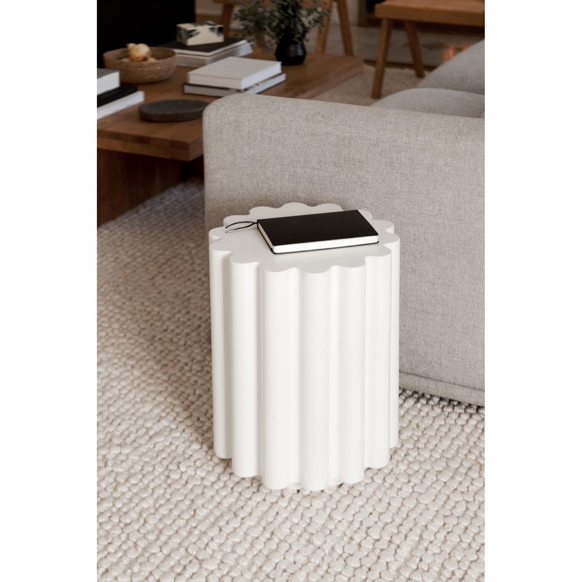 Moe's Home Taffy Accent Table