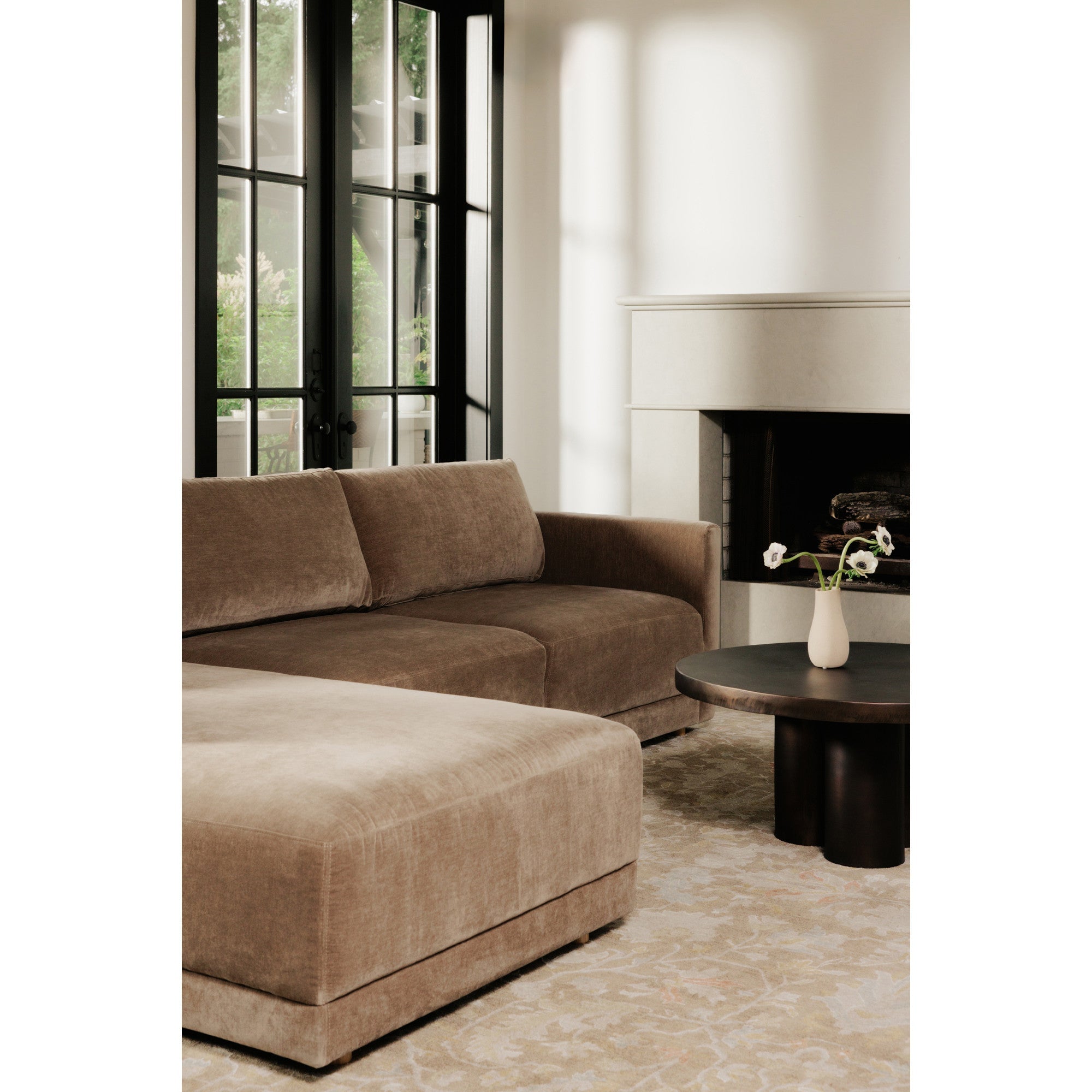 Moe's Home Bryn Sectional