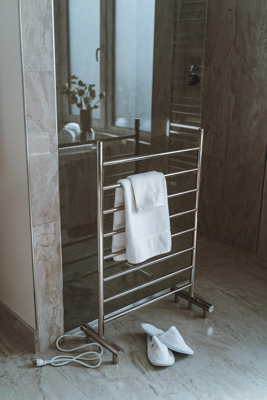 ICO Bath 25" x 38" Kontour Camber Towel Warmer