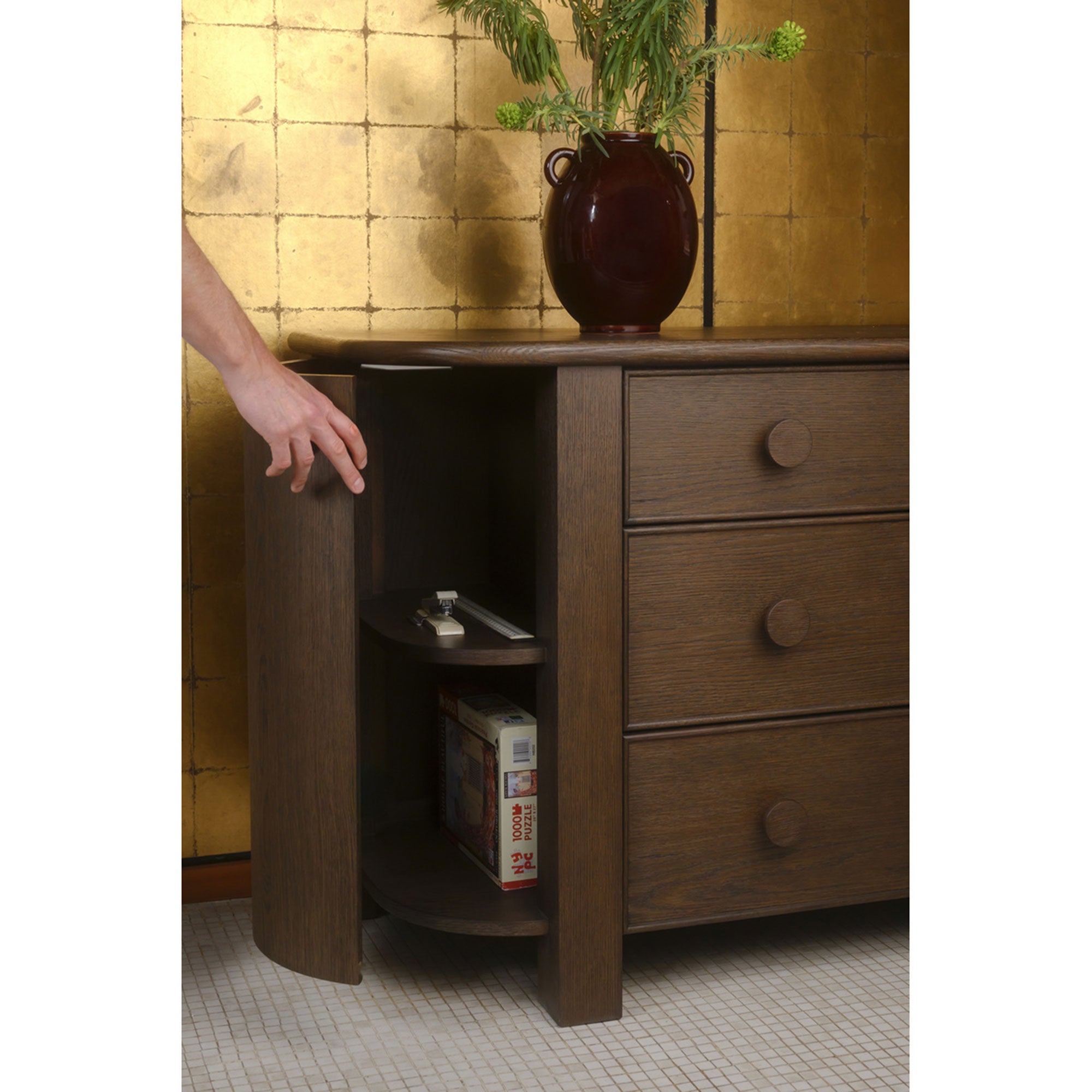 Moe's Home Loren Dresser