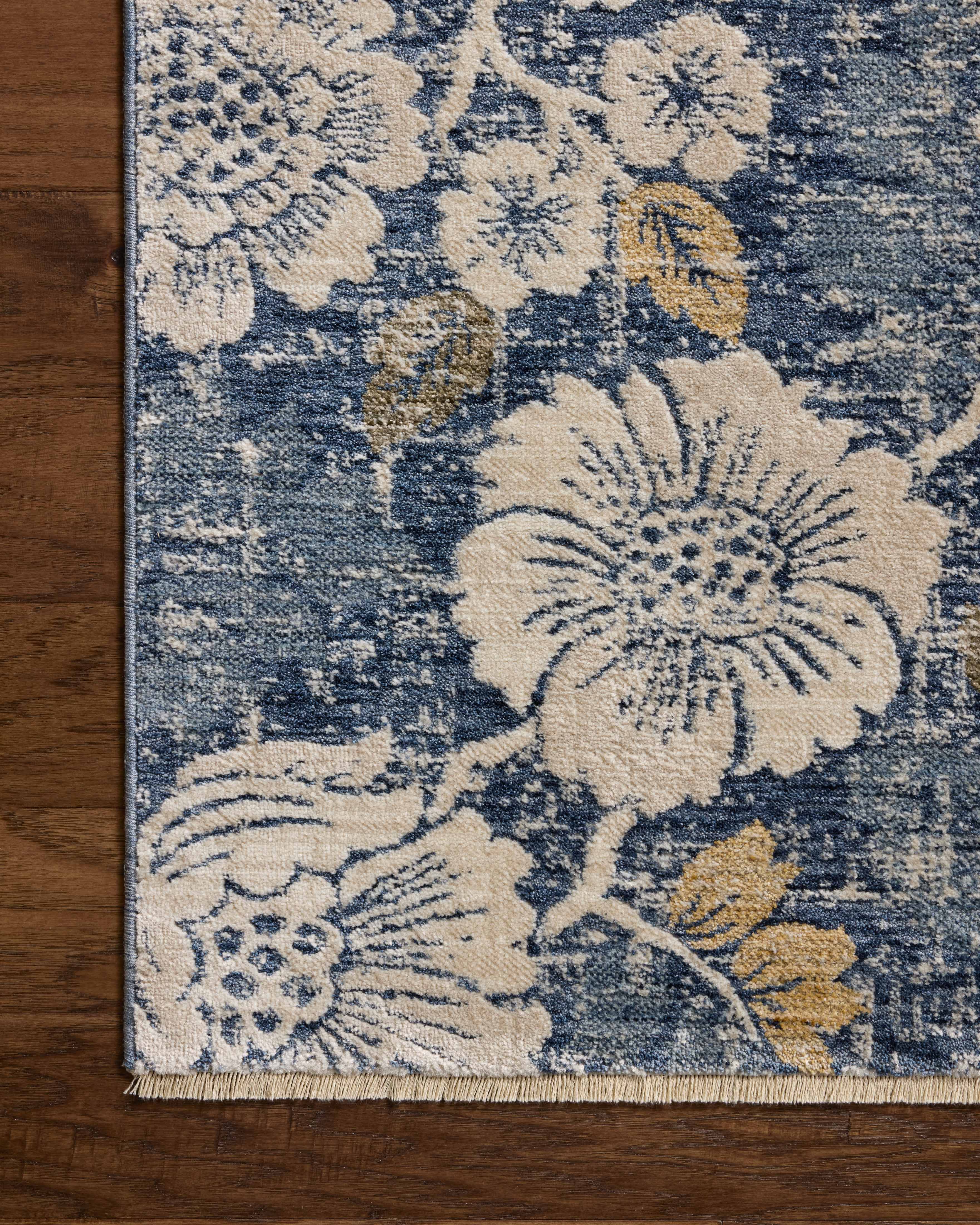 Loloi Eileen Accent Rug