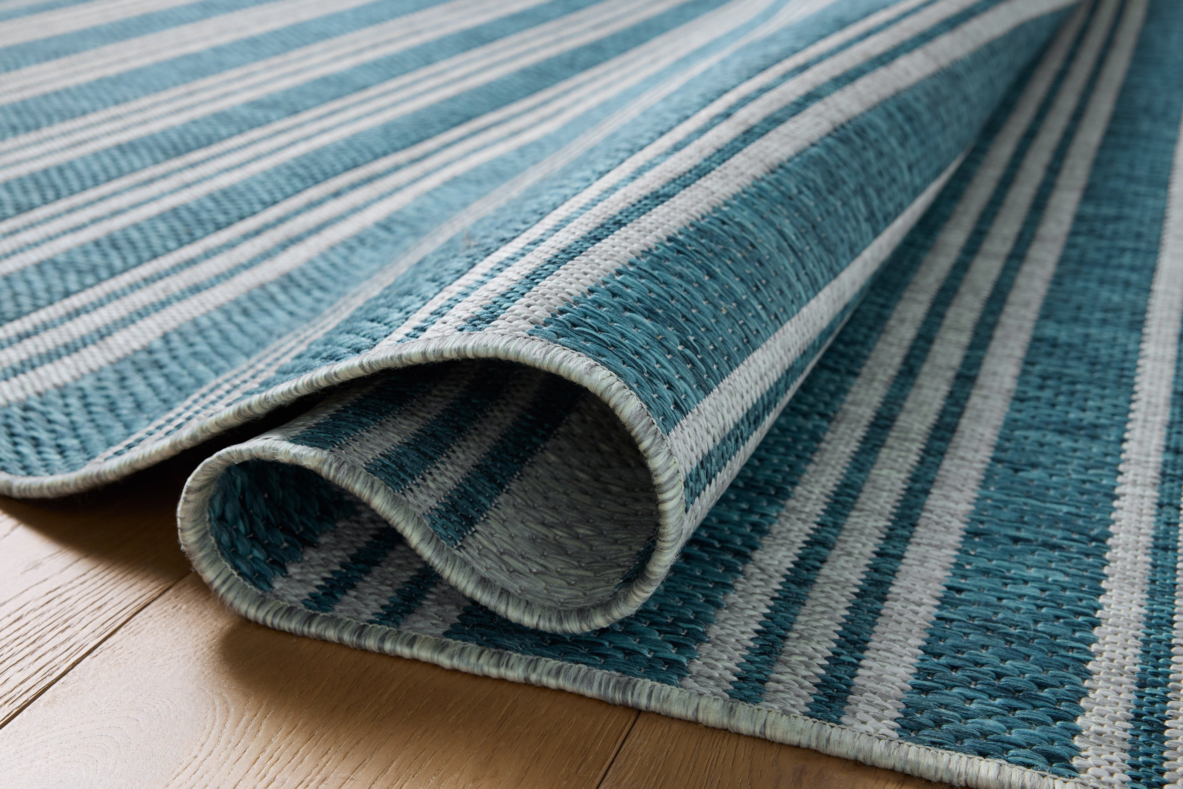 Loloi Easton Accent Rug