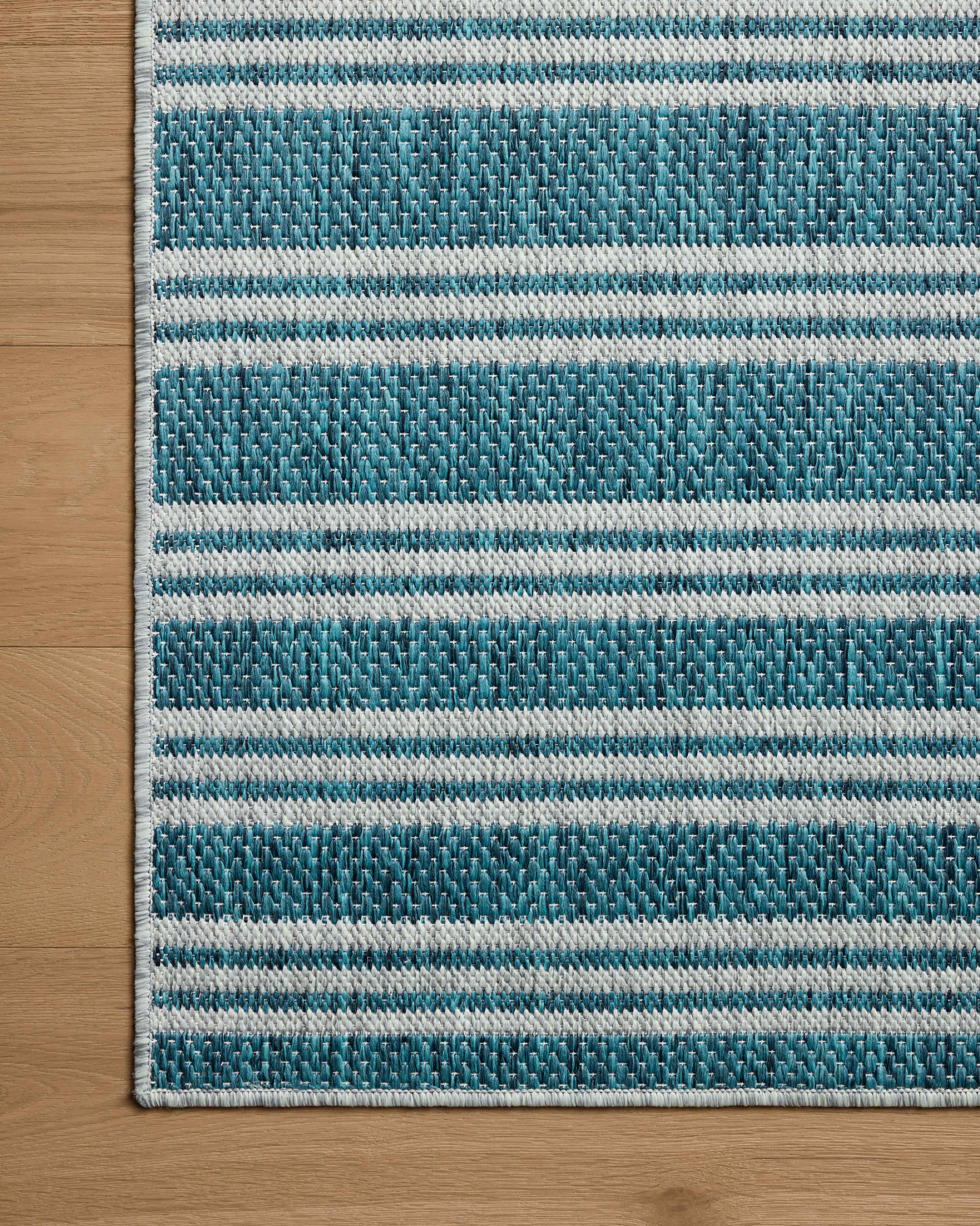 Loloi Easton Accent Rug