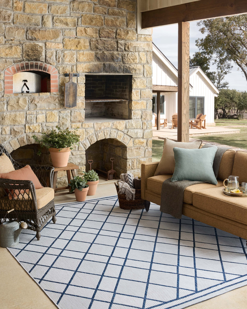 Loloi Easton Accent Rug