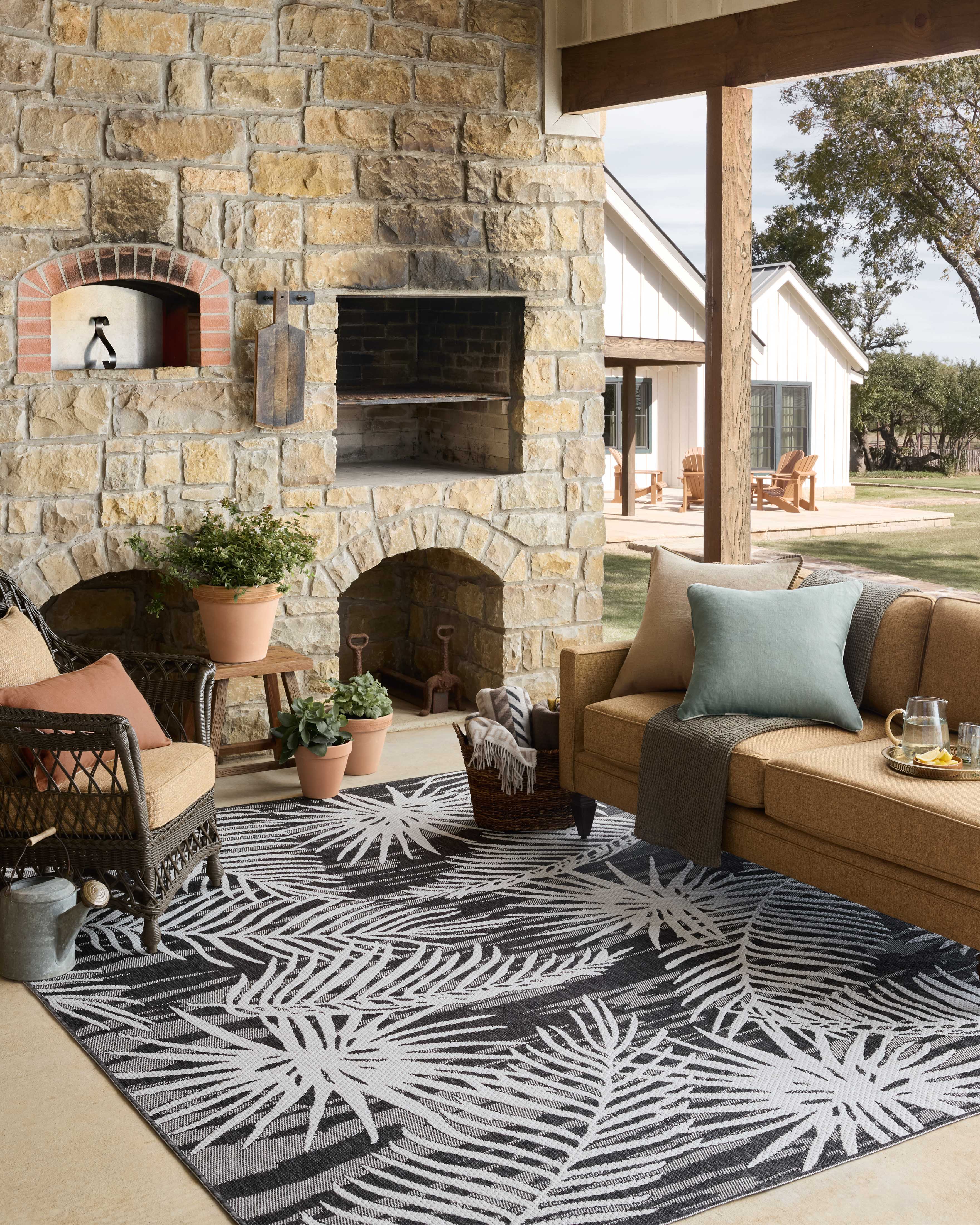 Loloi Easton Accent Rug