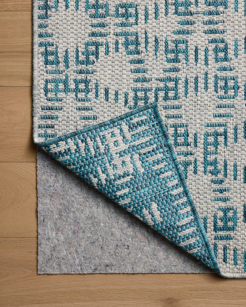 Loloi Easton Accent Rug