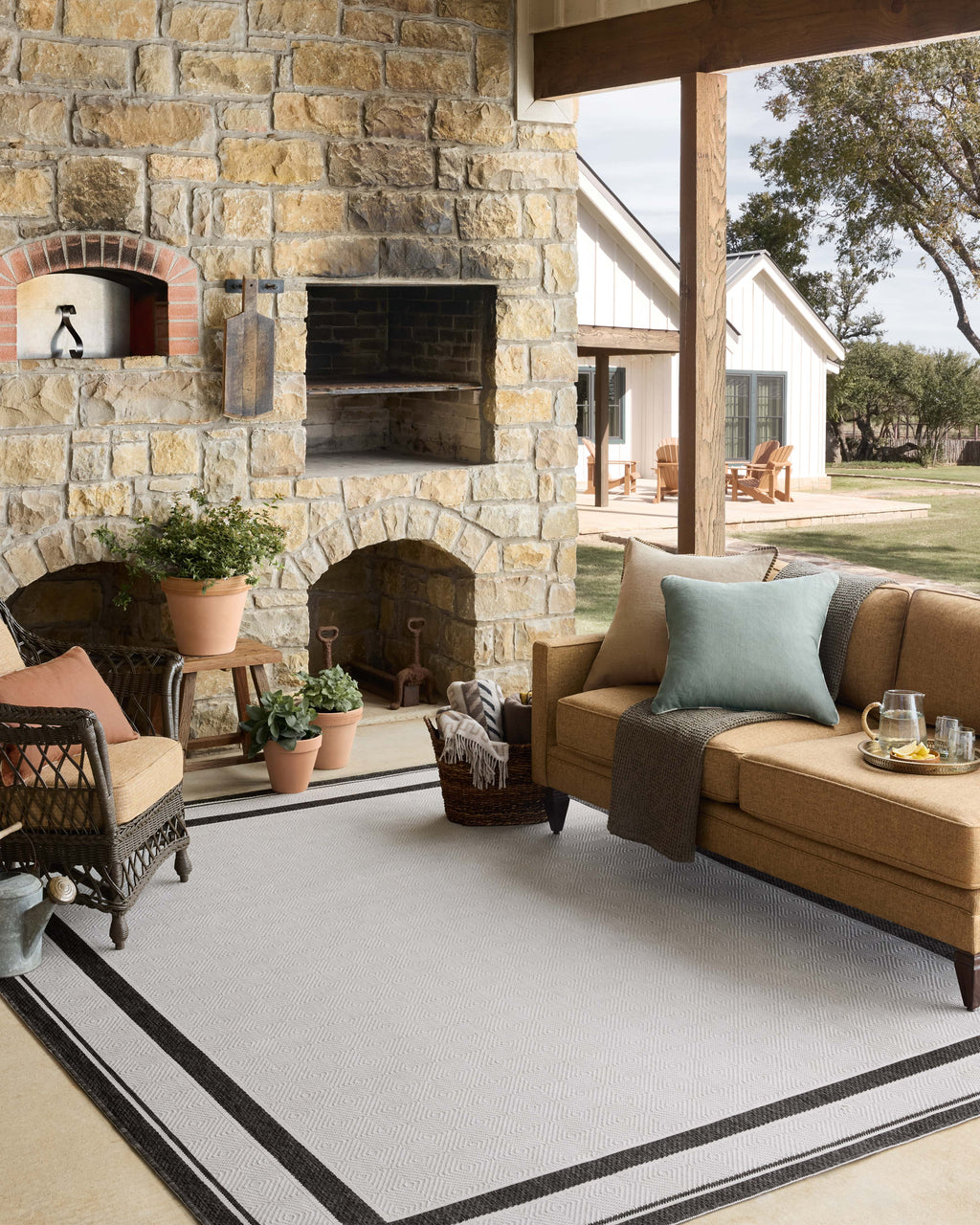 Loloi Easton Accent Rug