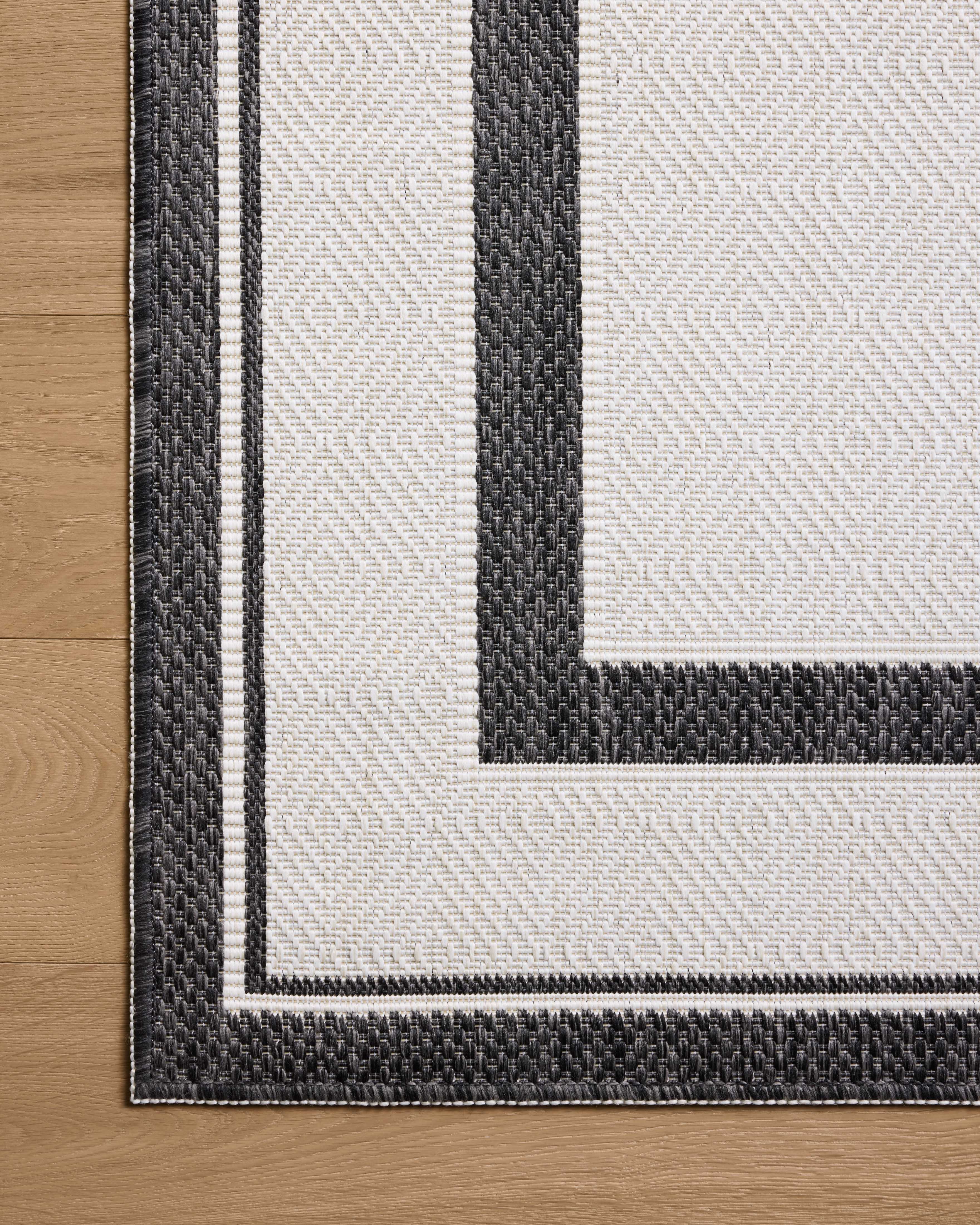 Loloi Easton Accent Rug