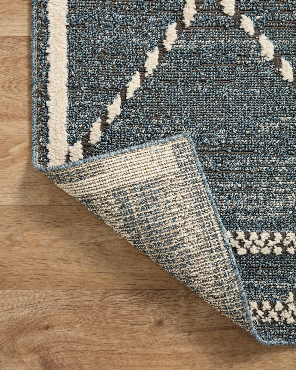 Loloi Fabian Sample Rug (FAB-01)